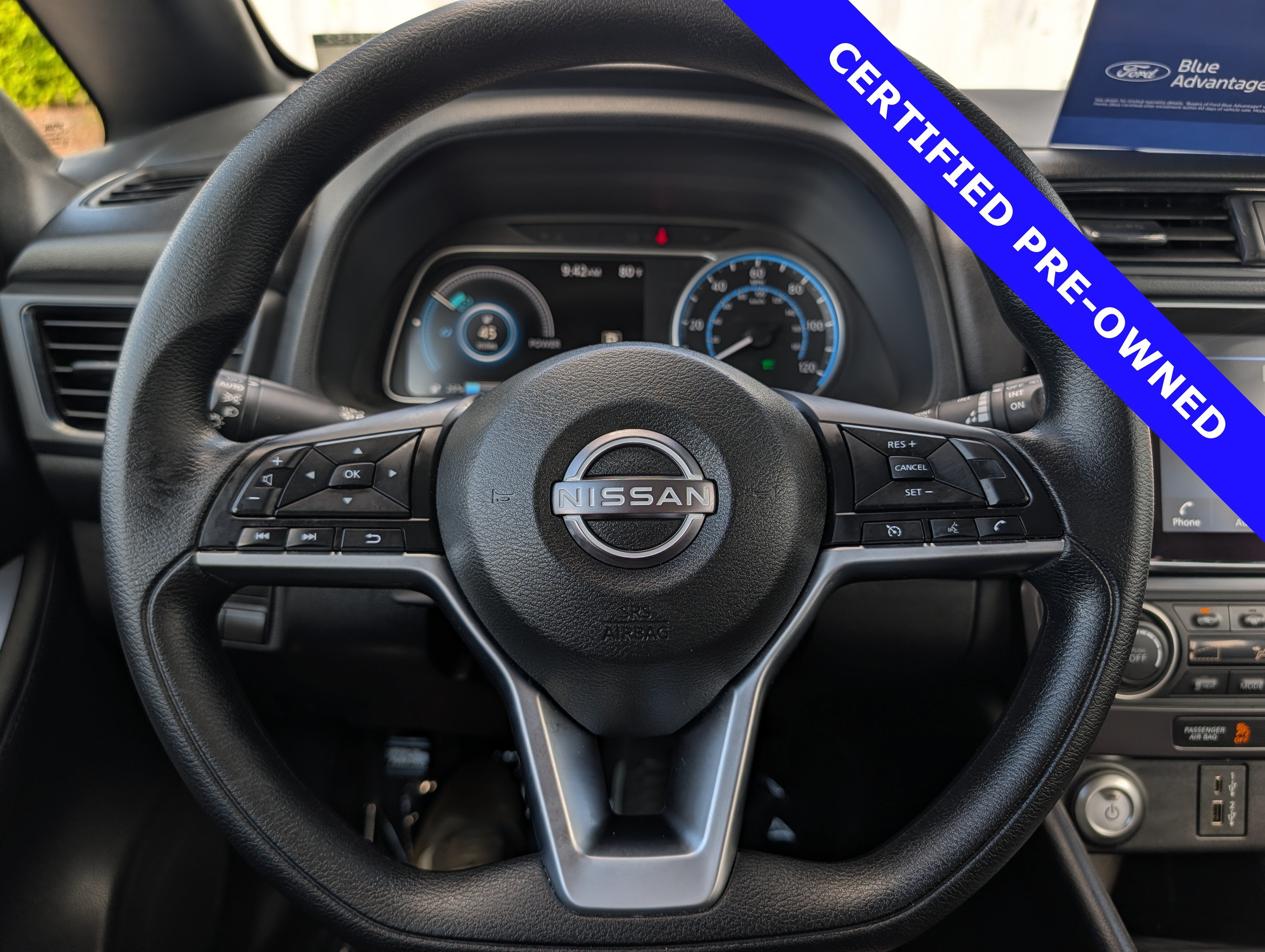 2025 Nissan LEAF S