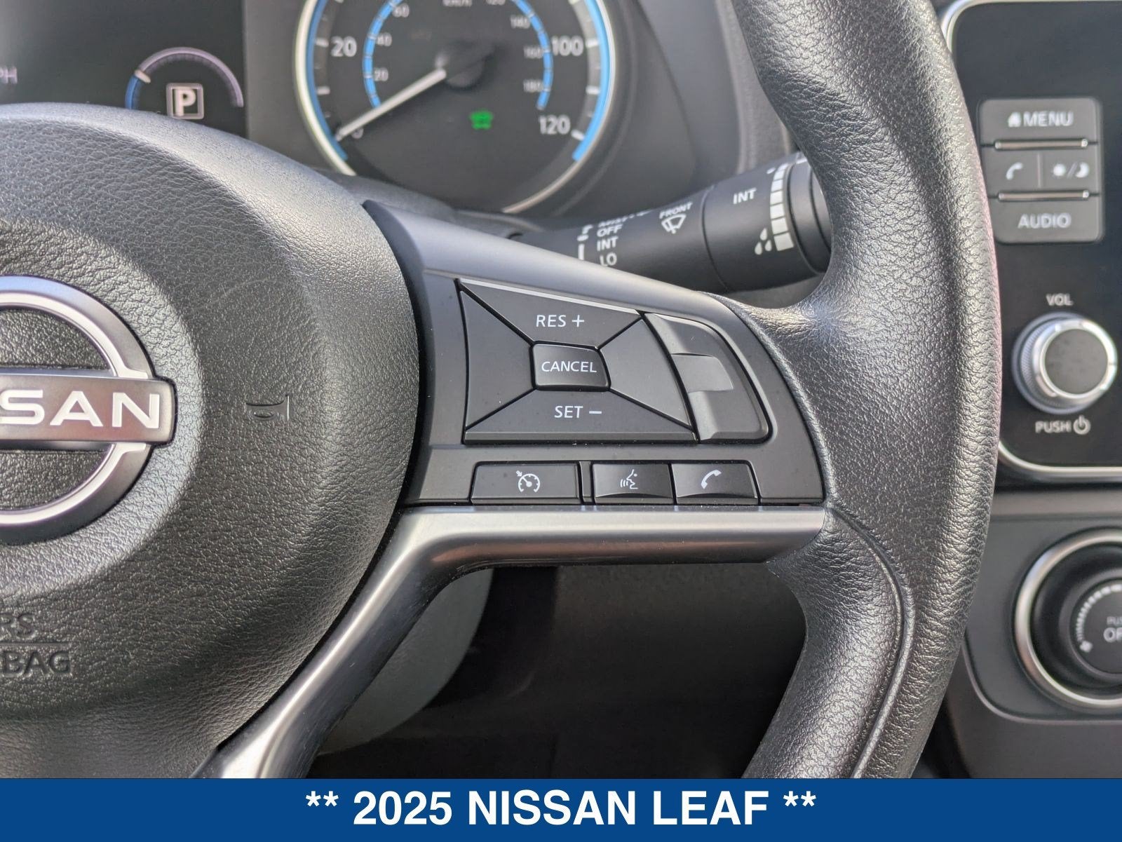 2025 Nissan LEAF S