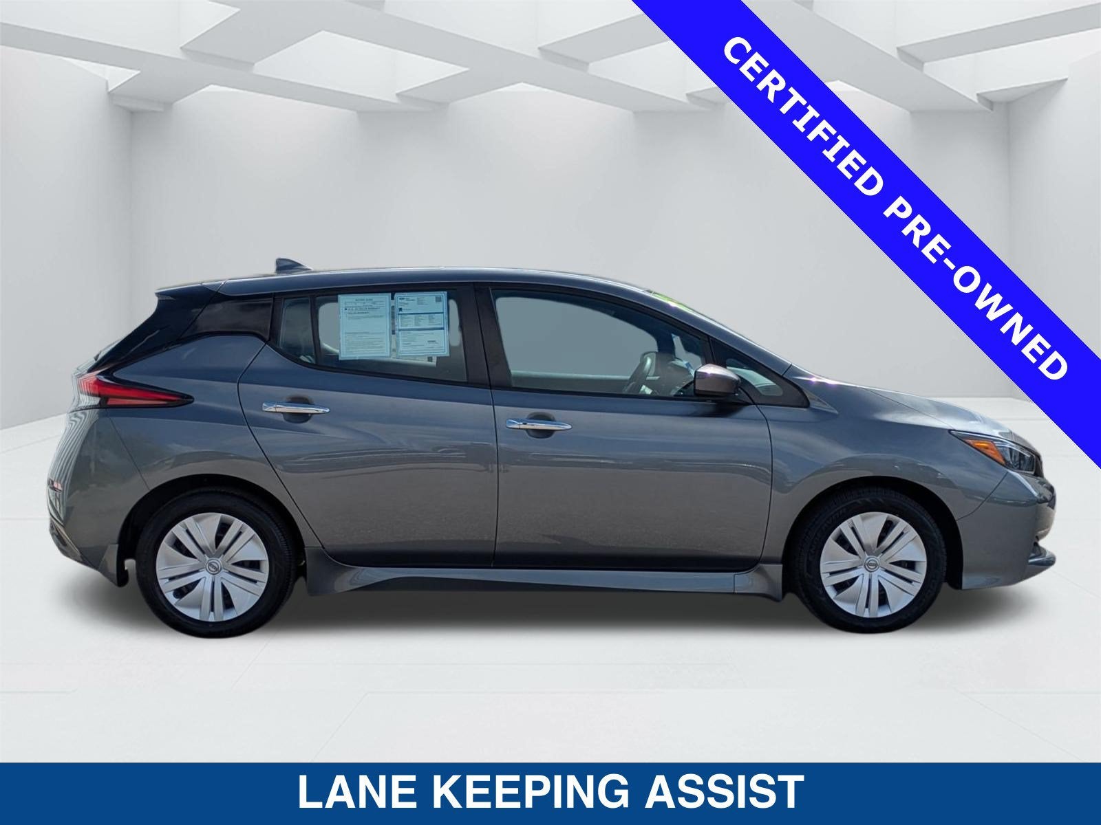 2025 Nissan LEAF S