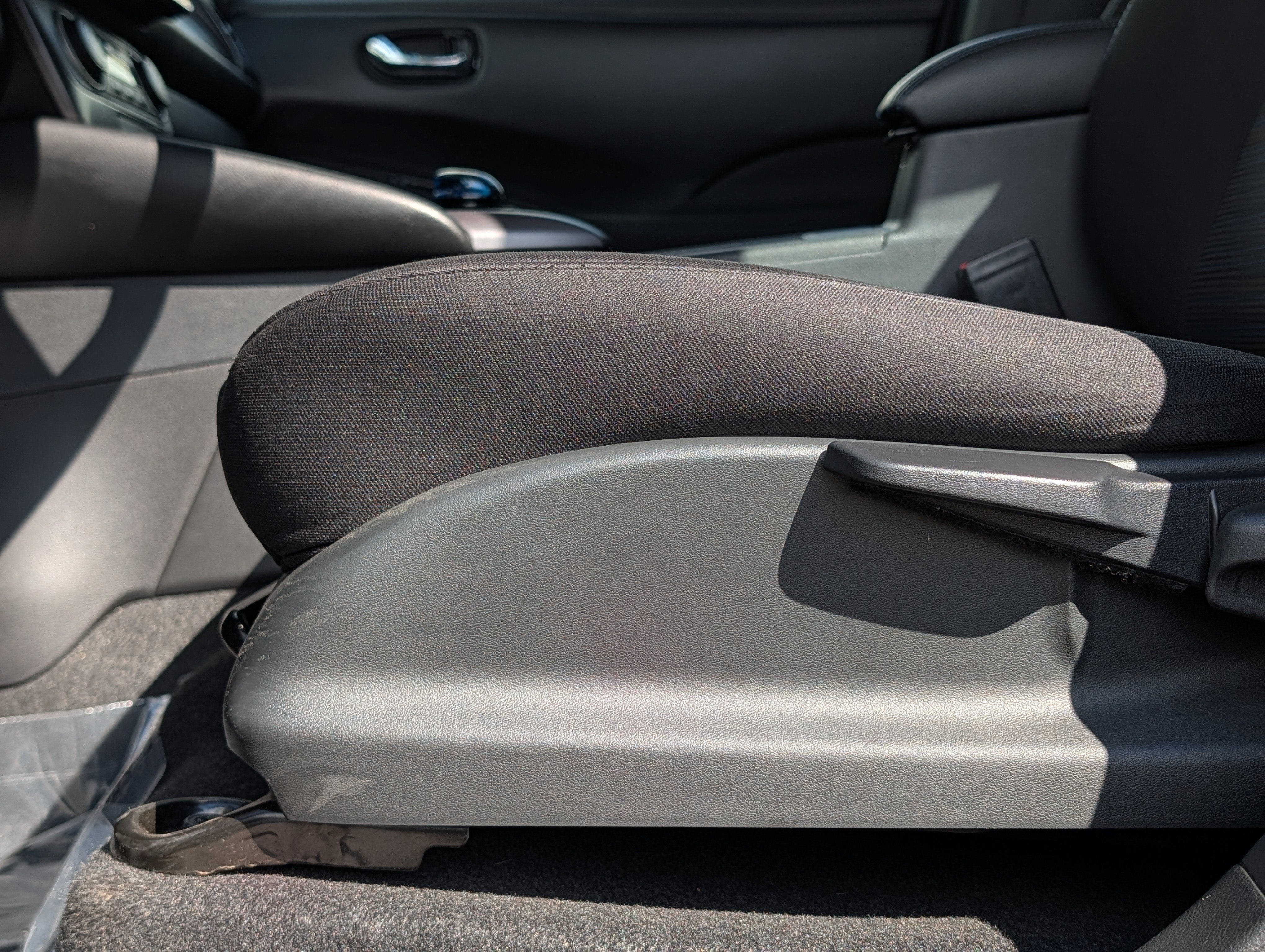 2025 Nissan LEAF S