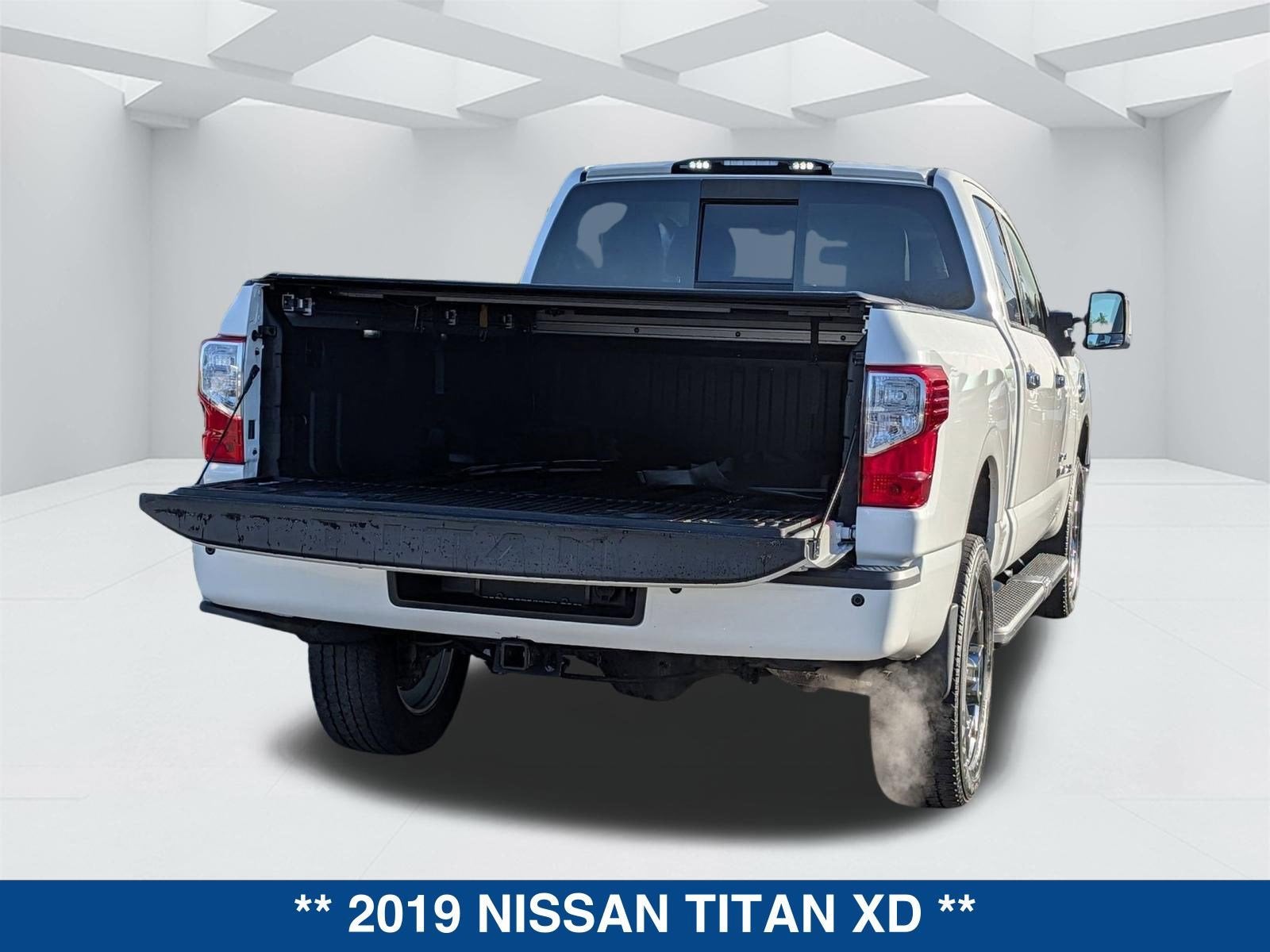 2019 Nissan Titan XD SL