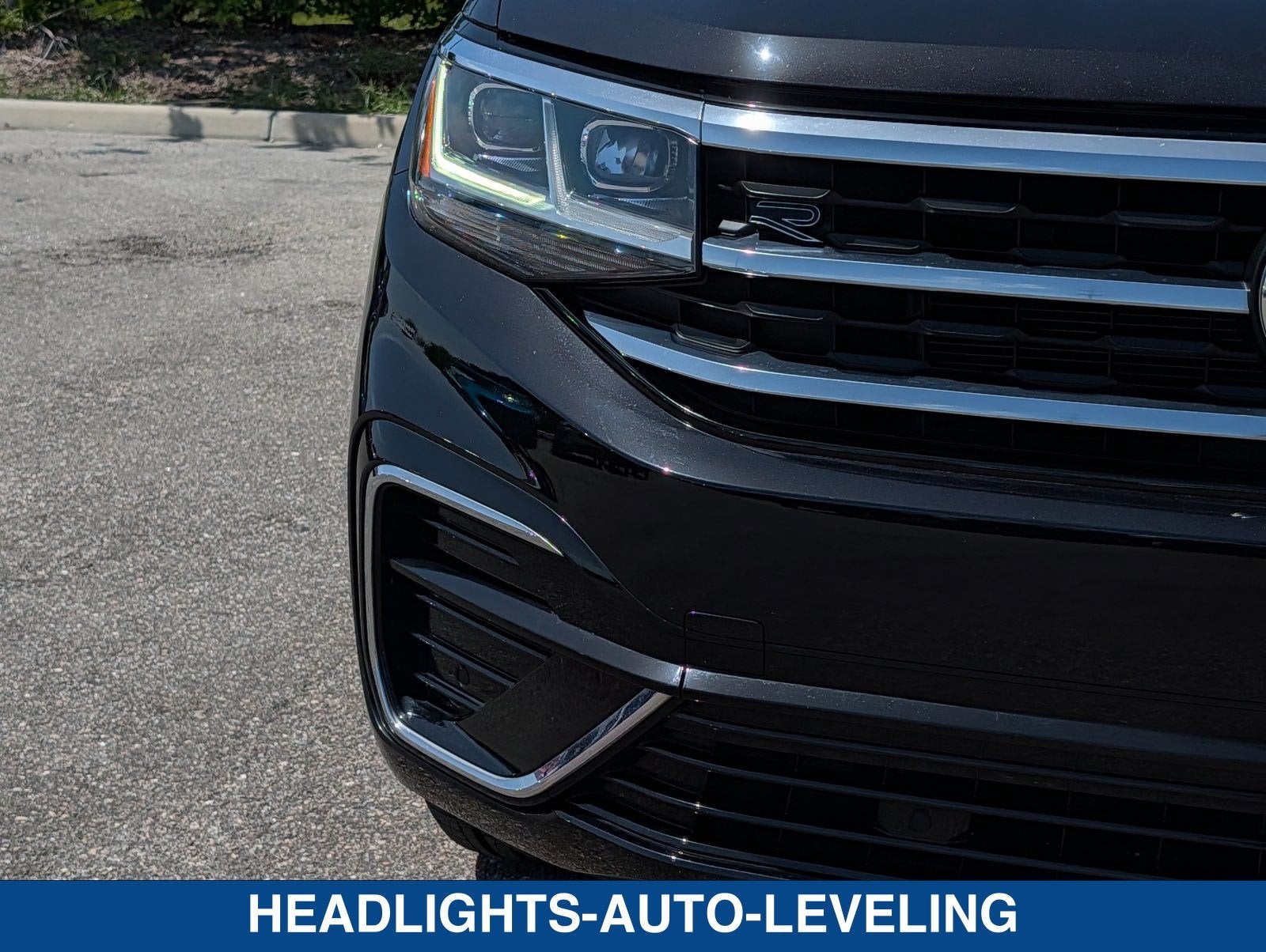 2020 Volkswagen Atlas Cross Sport 3.6 V6 SE w/ Technology R-Line