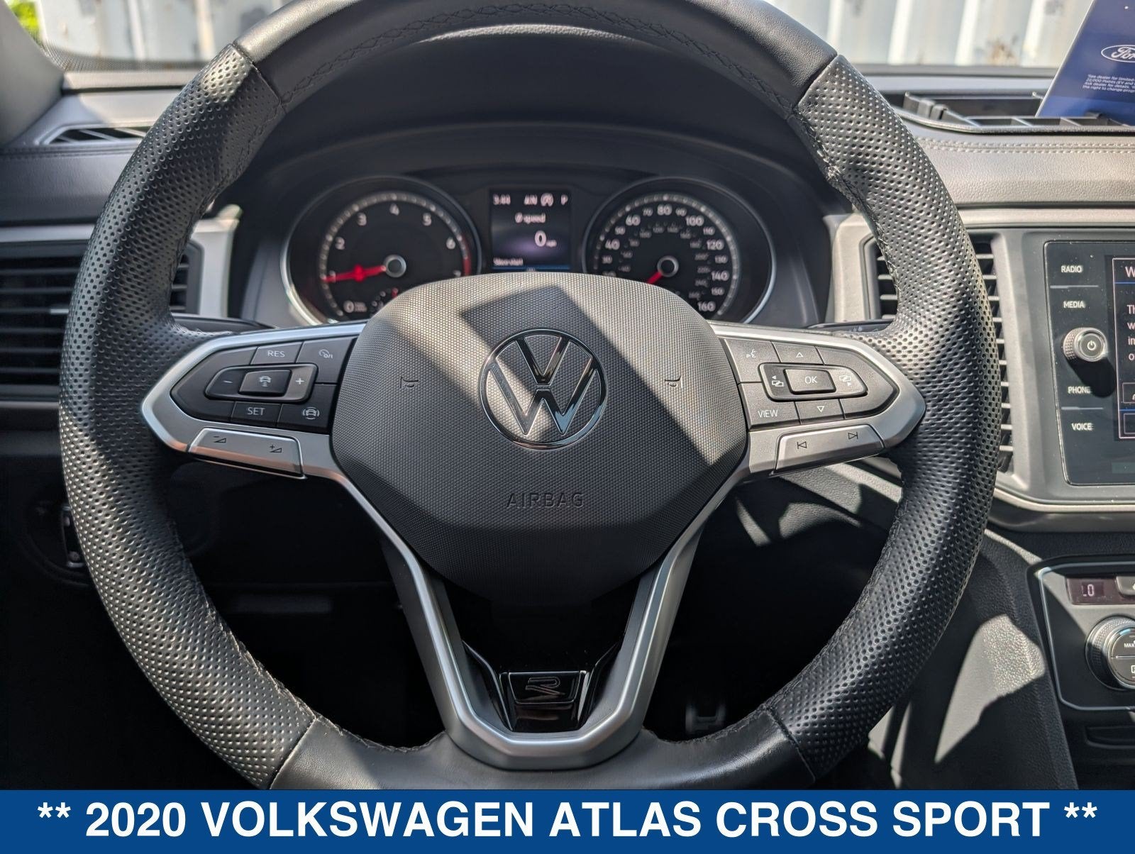 2020 Volkswagen Atlas Cross Sport 3.6 V6 SE w/ Technology R-Line