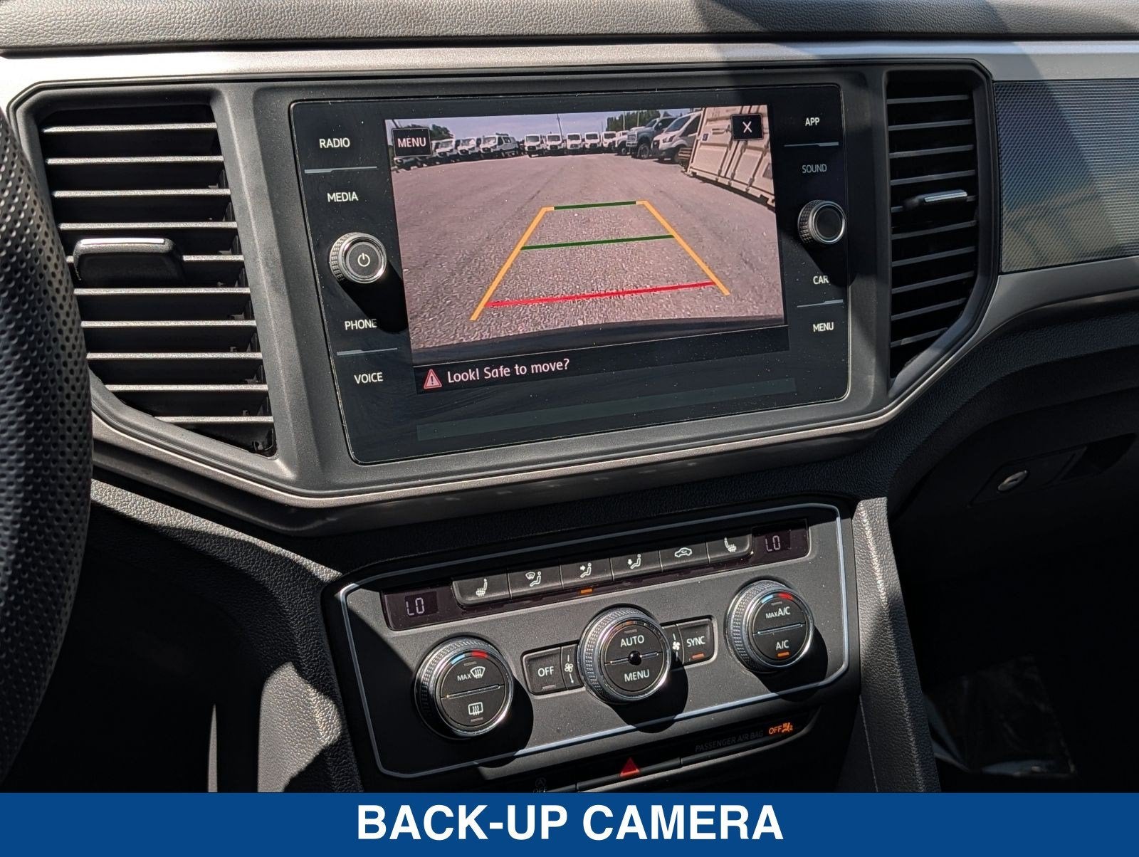 2020 Volkswagen Atlas Cross Sport 3.6 V6 SE w/ Technology R-Line
