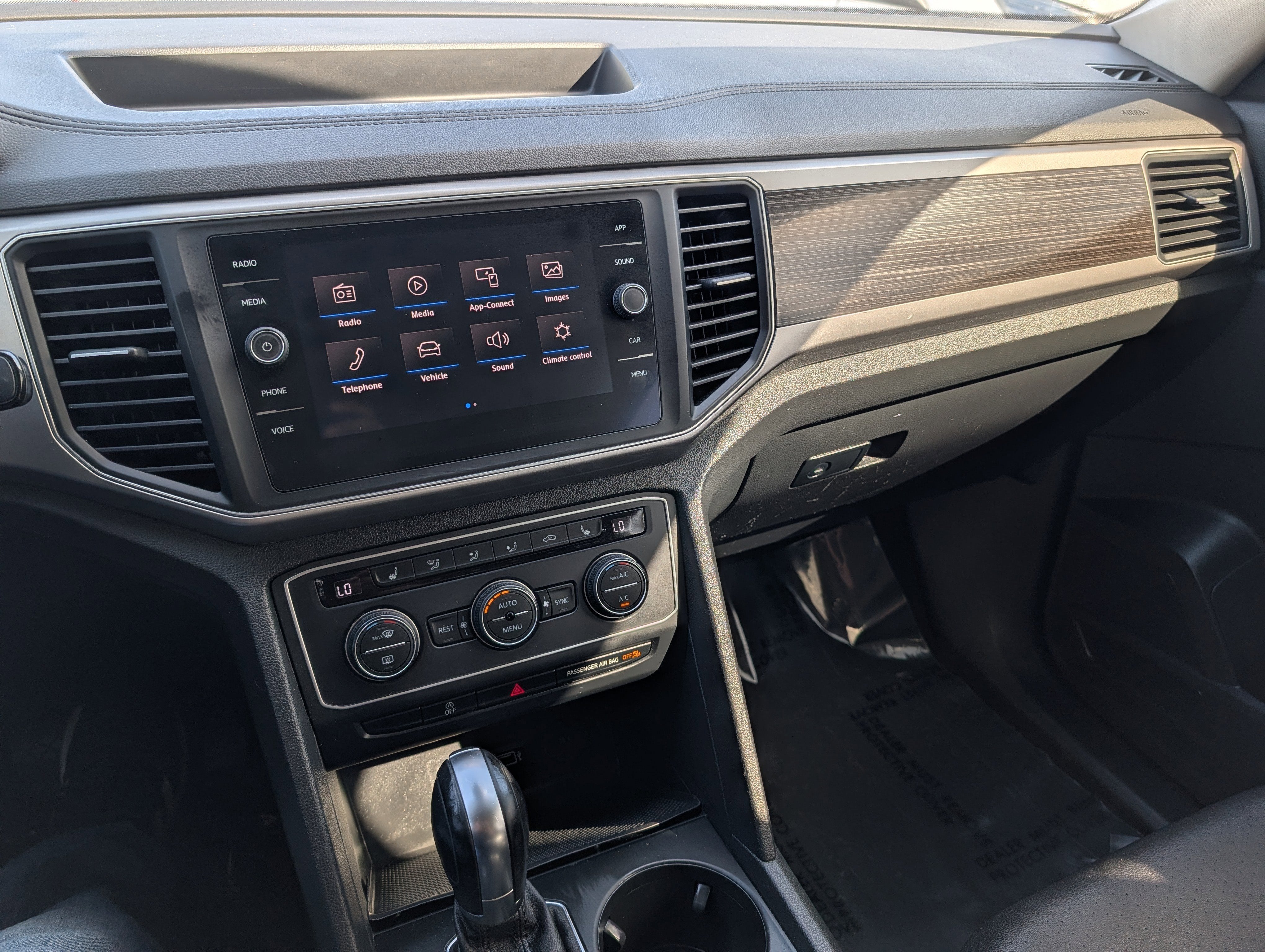 2019 Volkswagen Atlas 3.6 SE w/ Technology