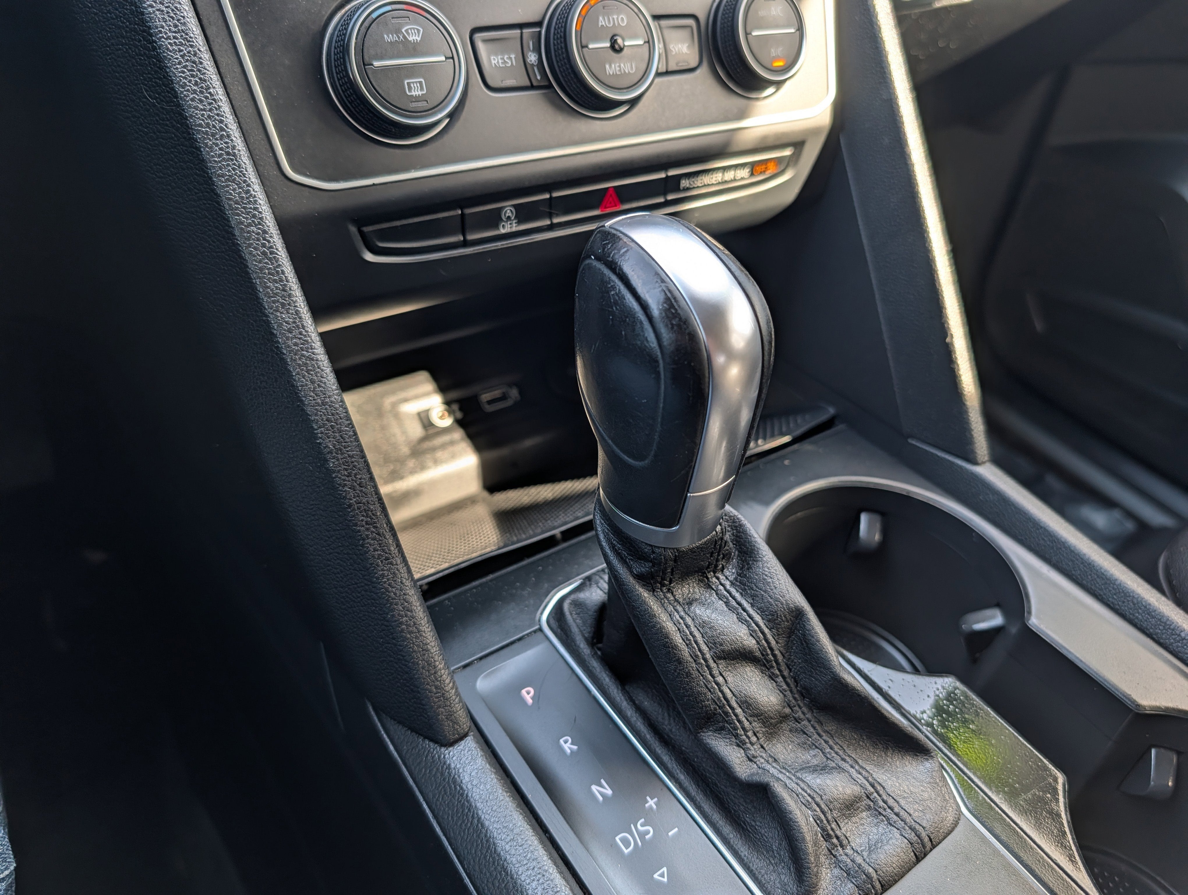 2019 Volkswagen Atlas 3.6 SE w/ Technology