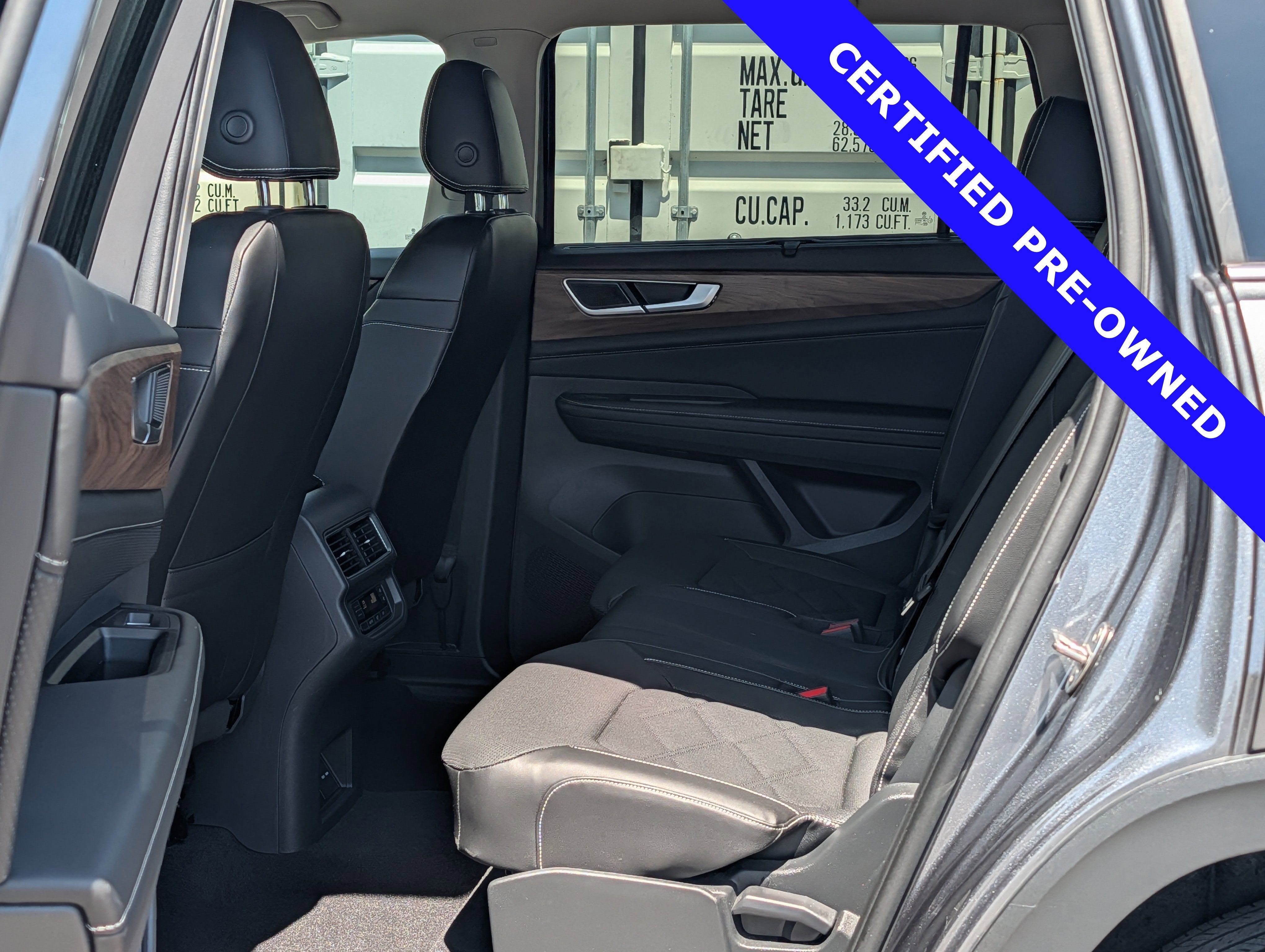 2024 Volkswagen Atlas 2.0T SE w/ Technology