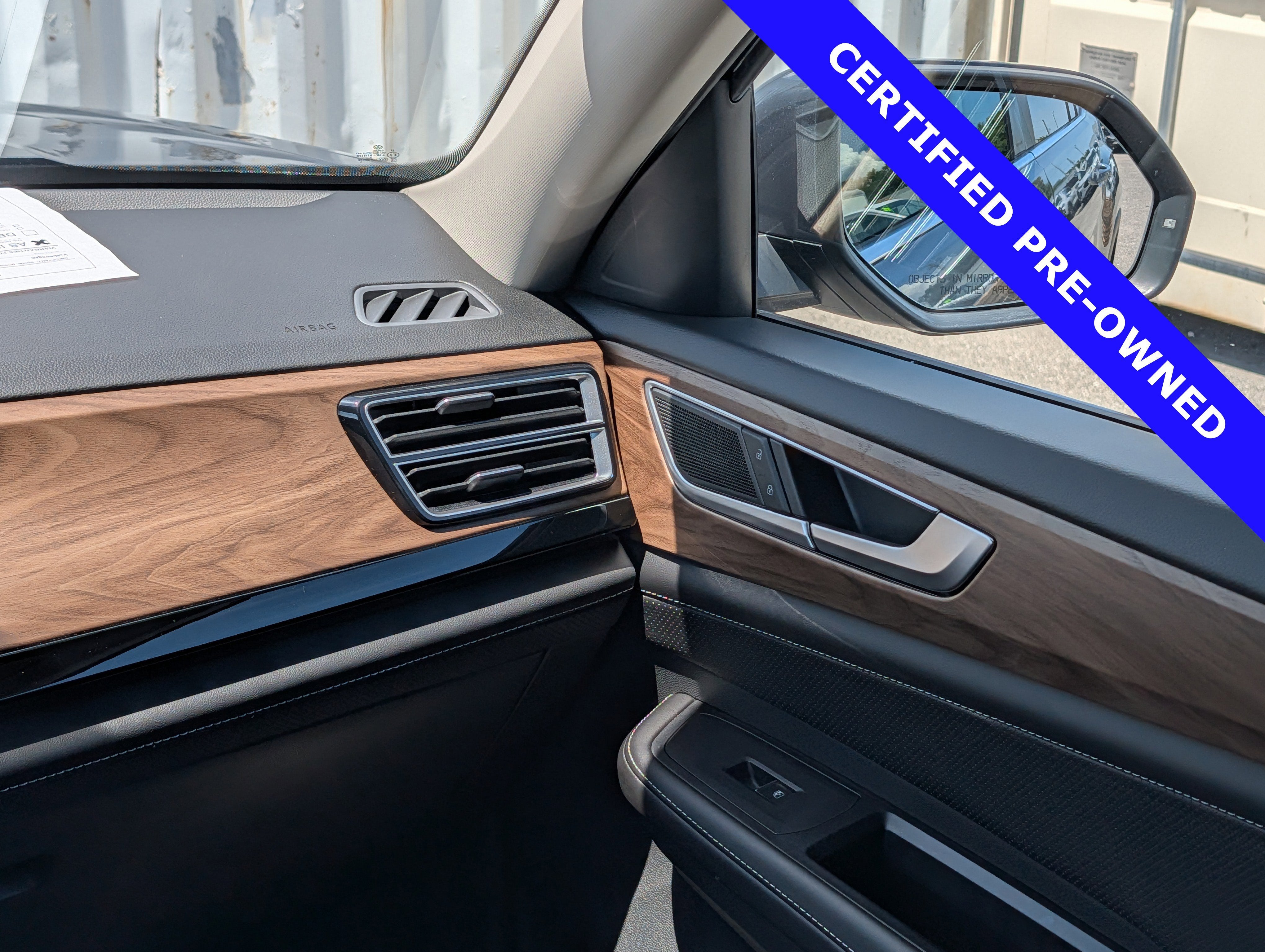 2024 Volkswagen Atlas 2.0T SE w/ Technology