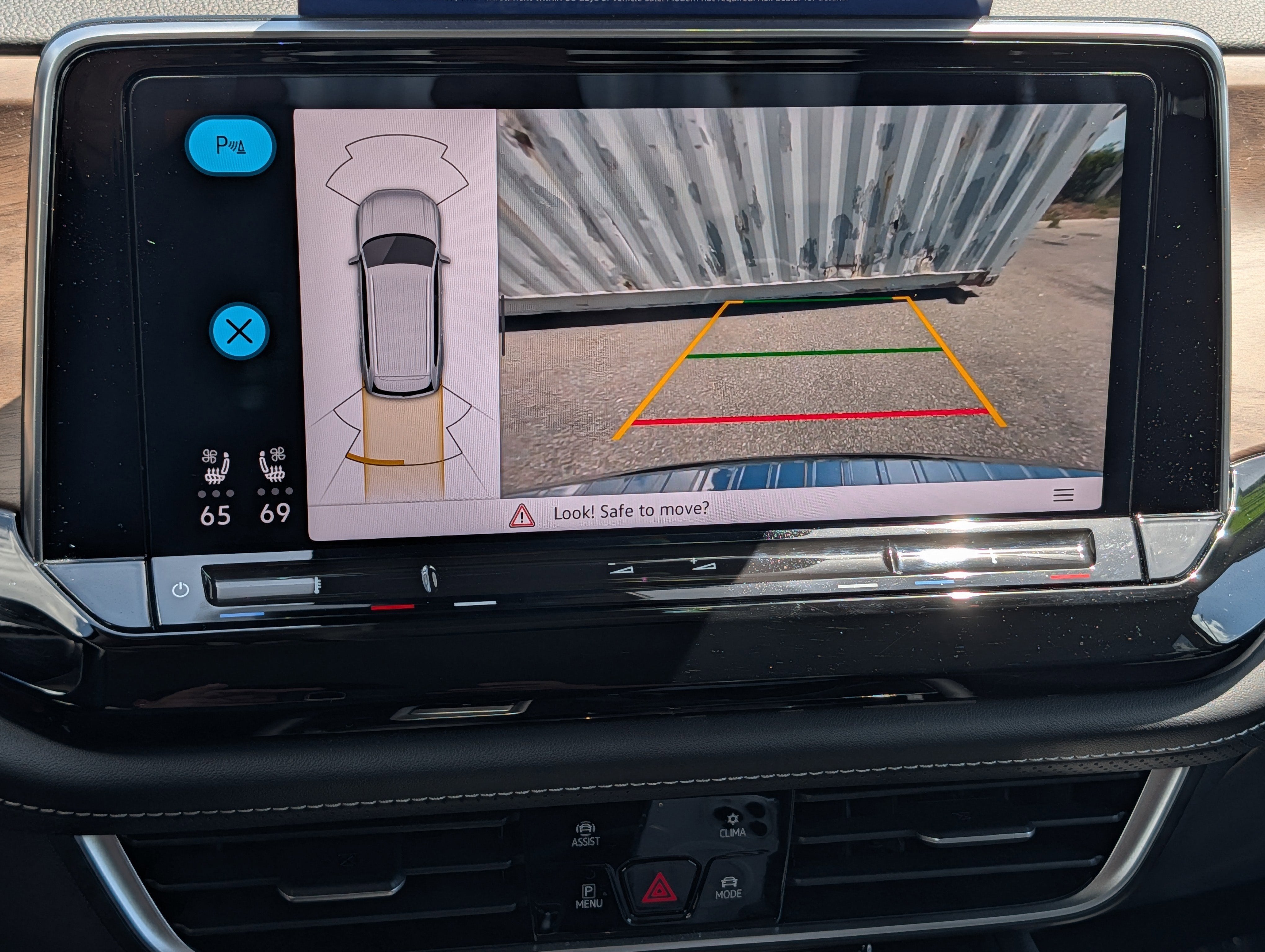 2024 Volkswagen Atlas 2.0T SE w/ Technology