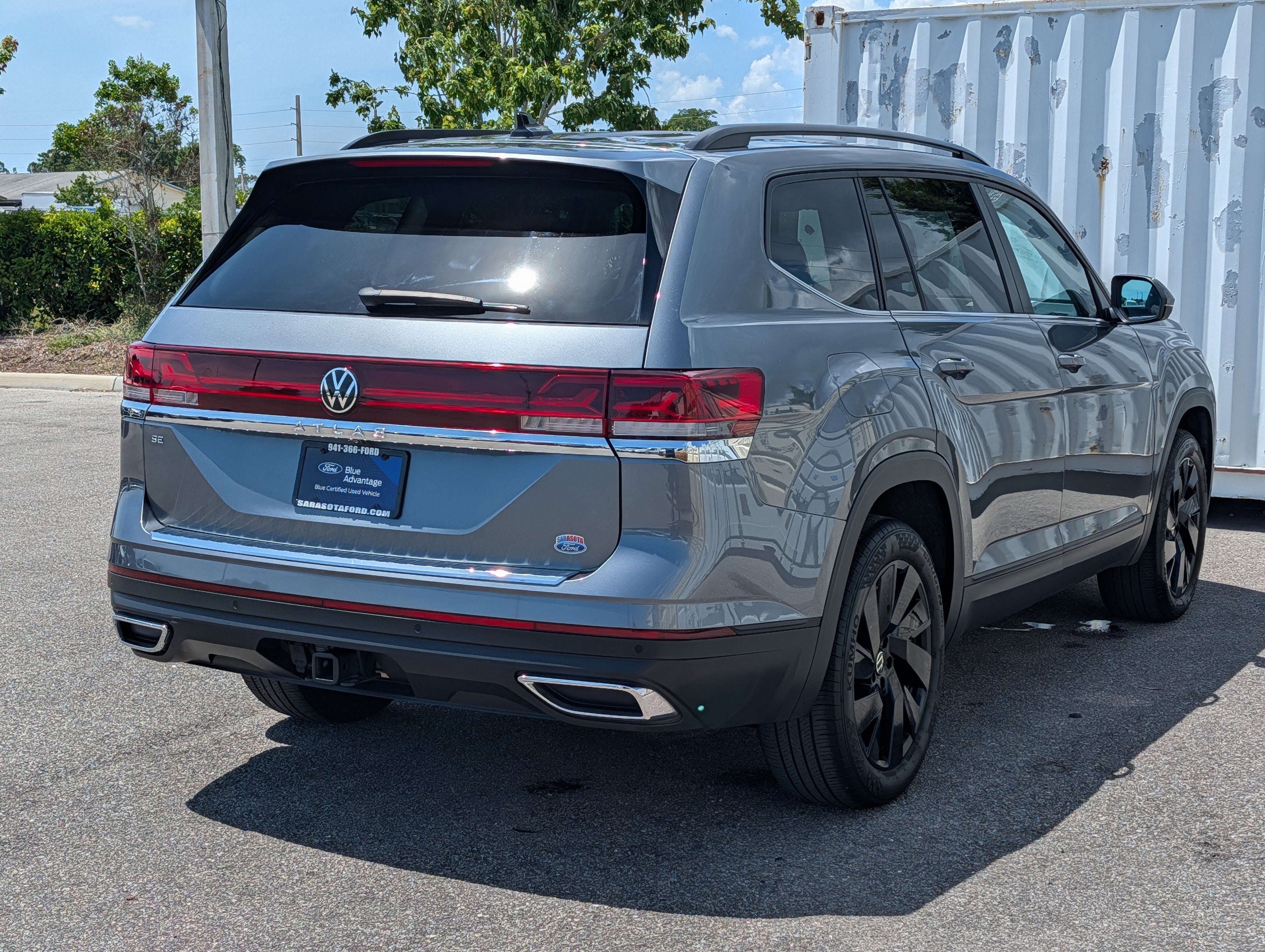 2024 Volkswagen Atlas 2.0T SE w/ Technology
