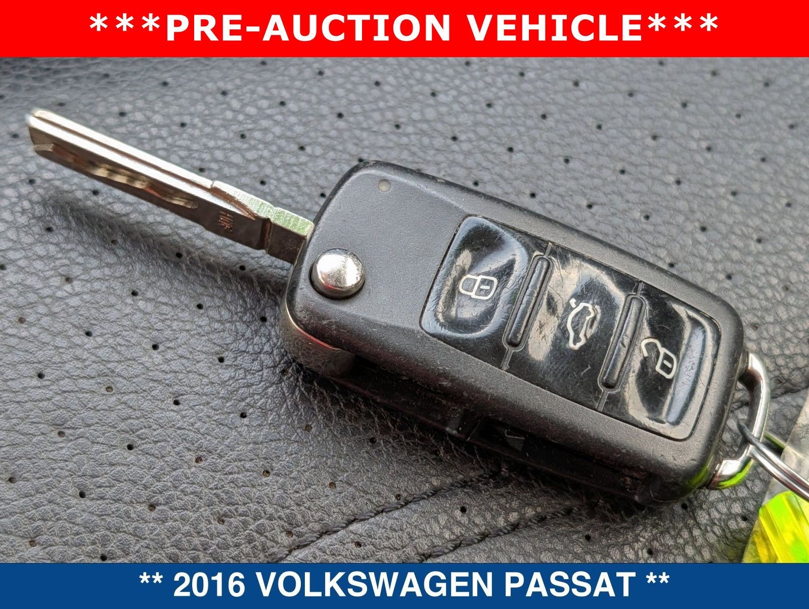 2016 Volkswagen Passat 1.8T R-Line w/ Comfort