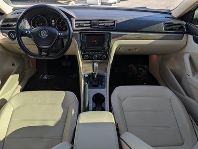 2018 Volkswagen Passat 2.0T SE w/ Technology