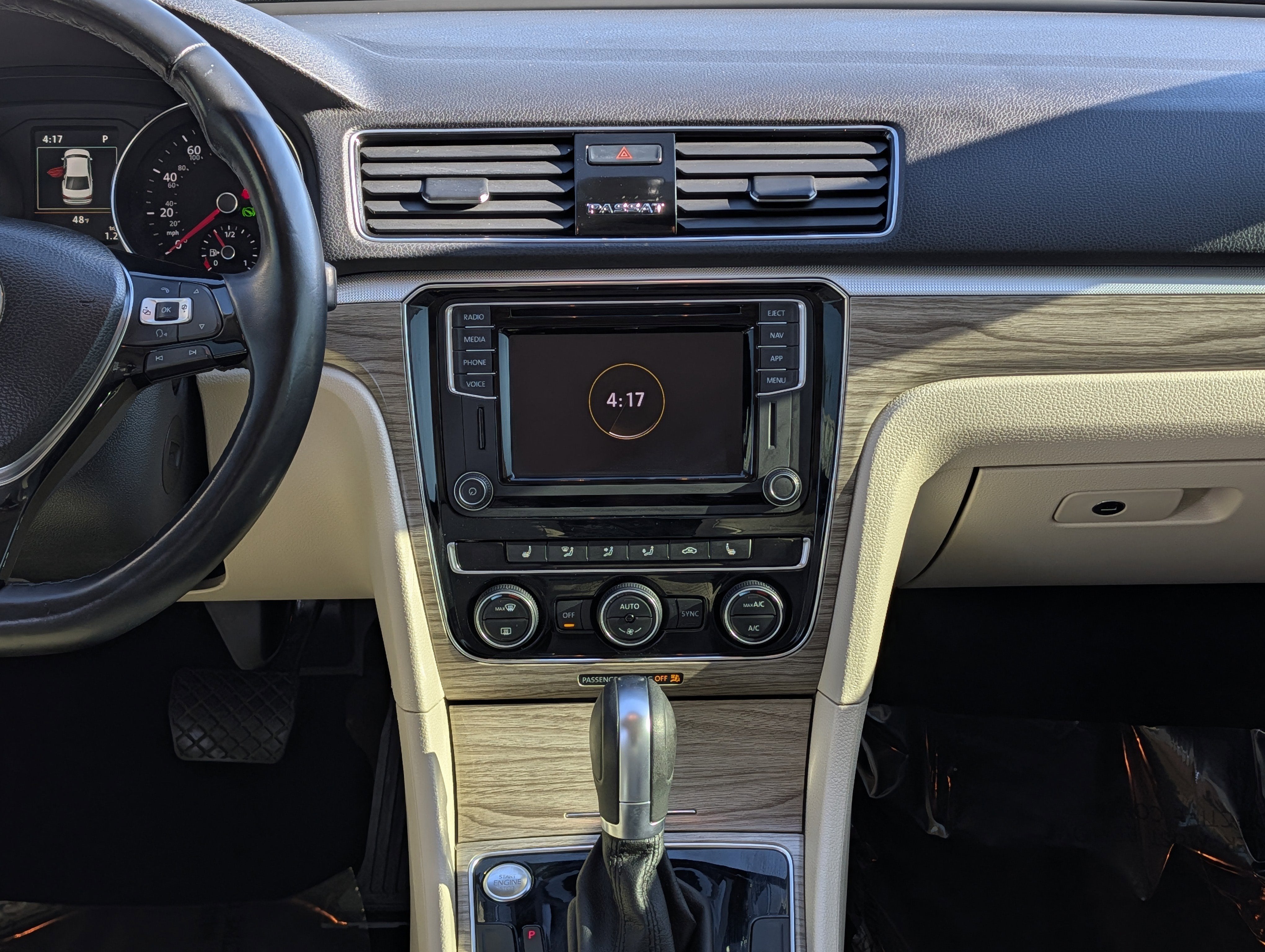 2018 Volkswagen Passat 2.0T SE w/ Technology