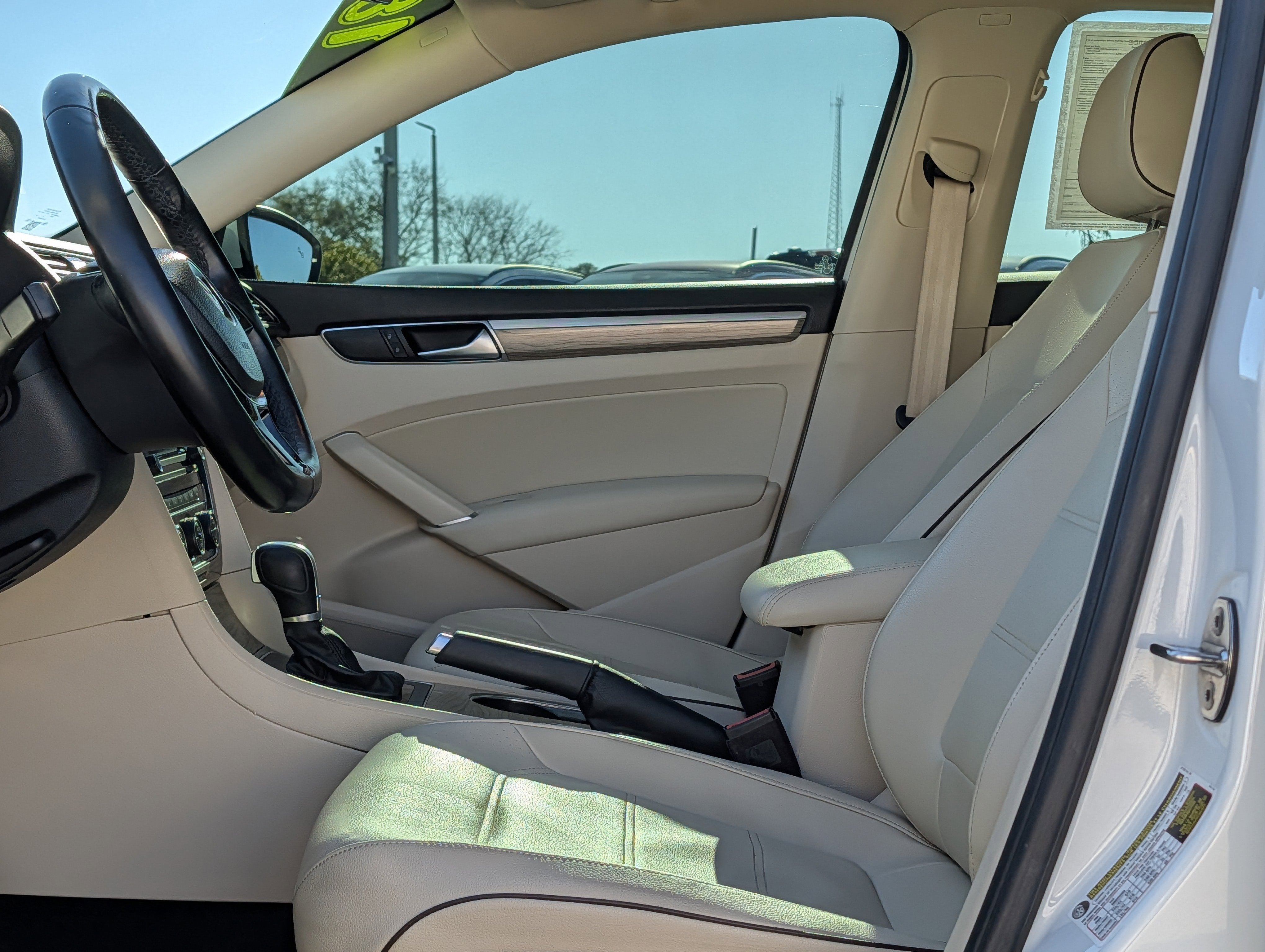 2018 Volkswagen Passat 2.0T SE w/ Technology