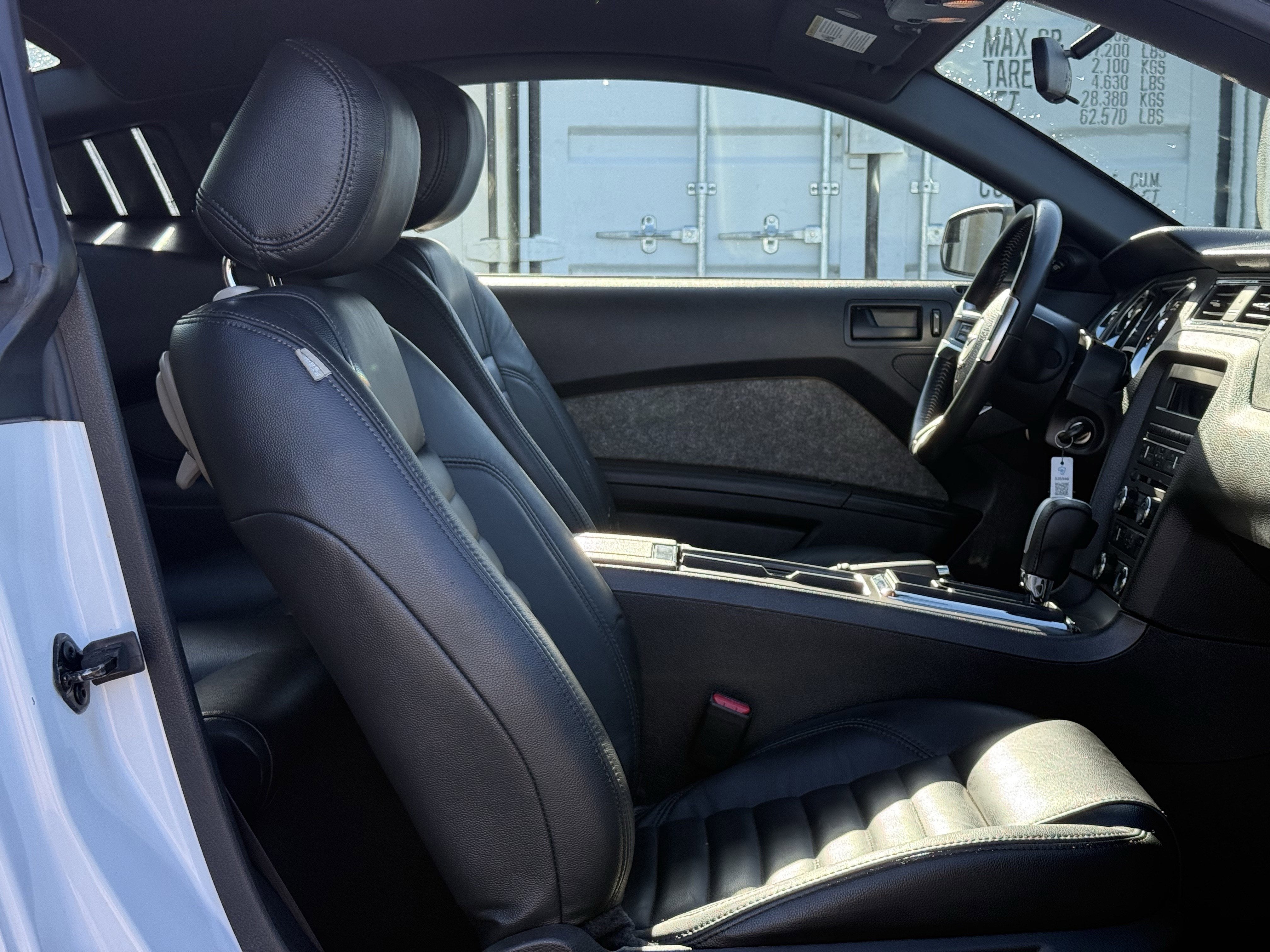 2014 Ford Mustang V6