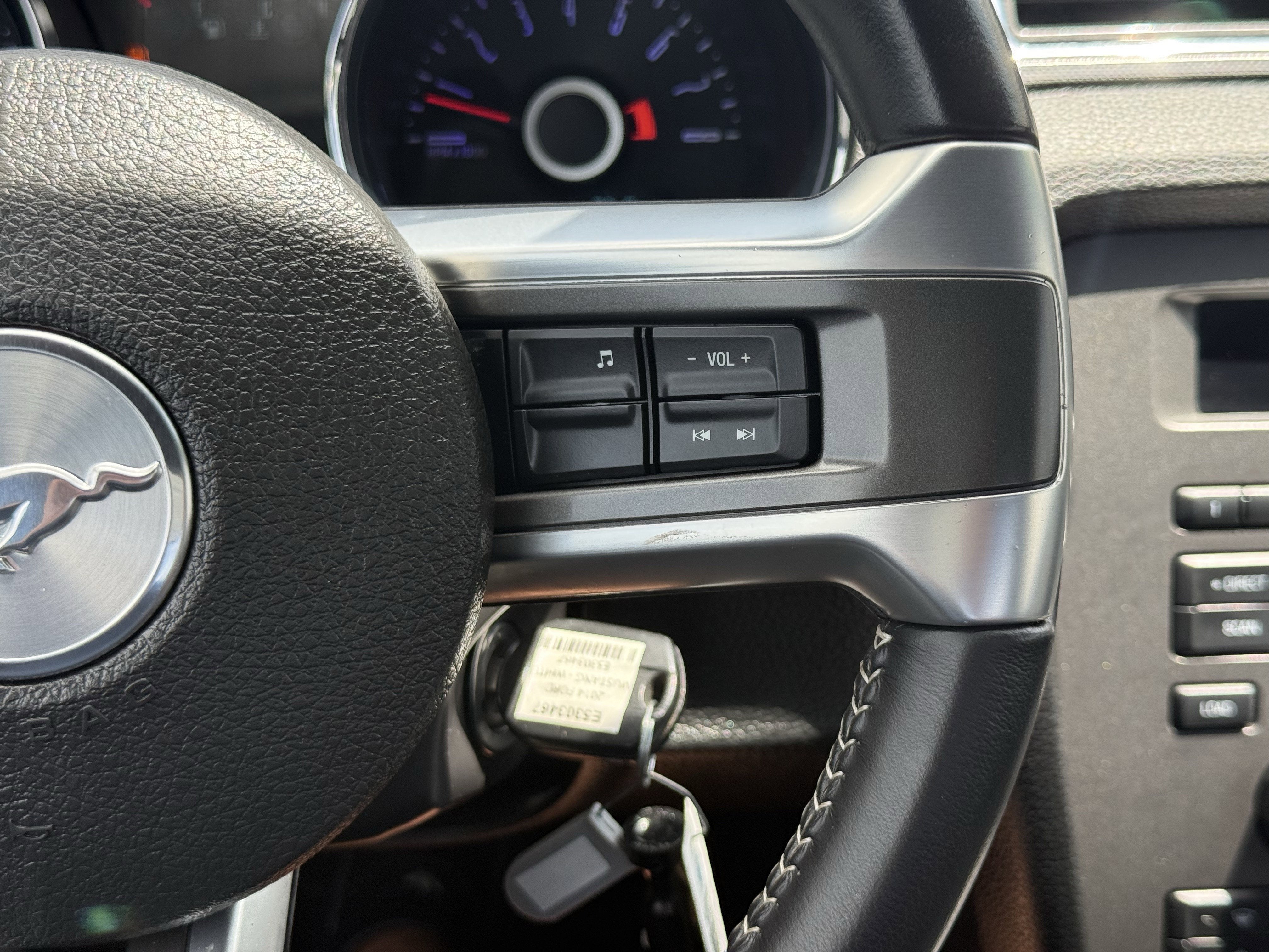 2014 Ford Mustang V6