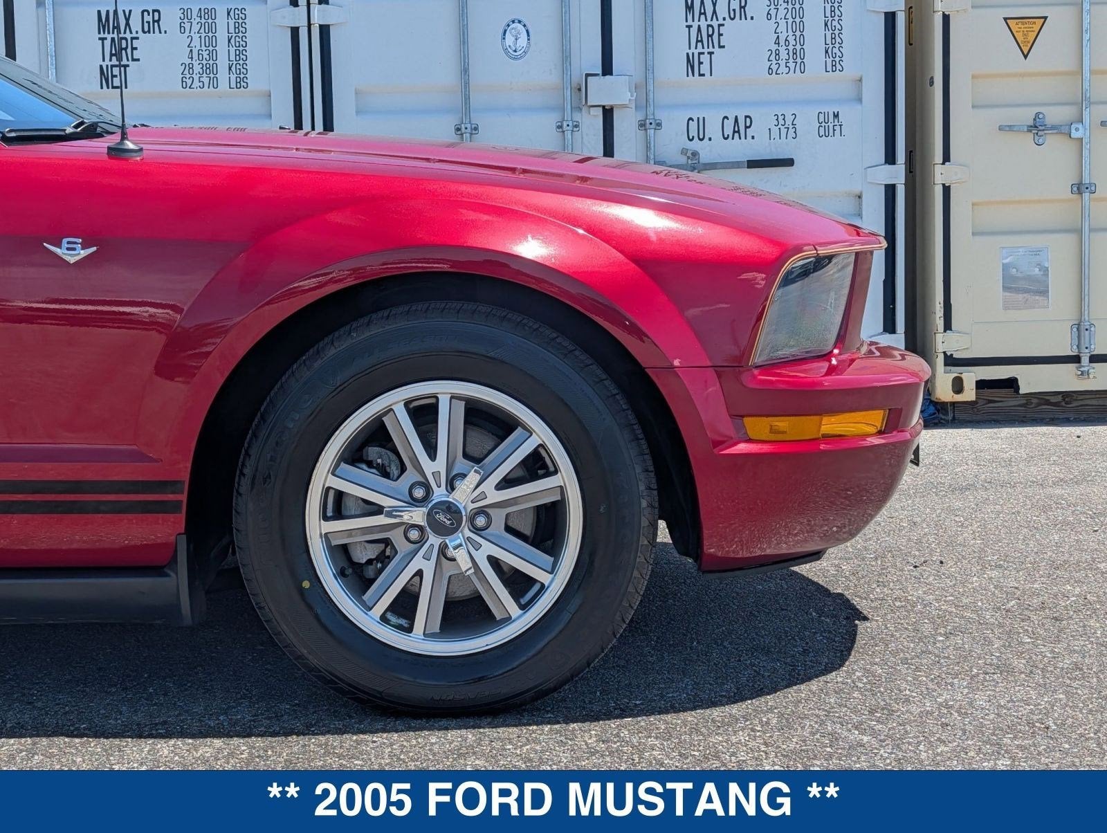 2005 Ford Mustang Deluxe