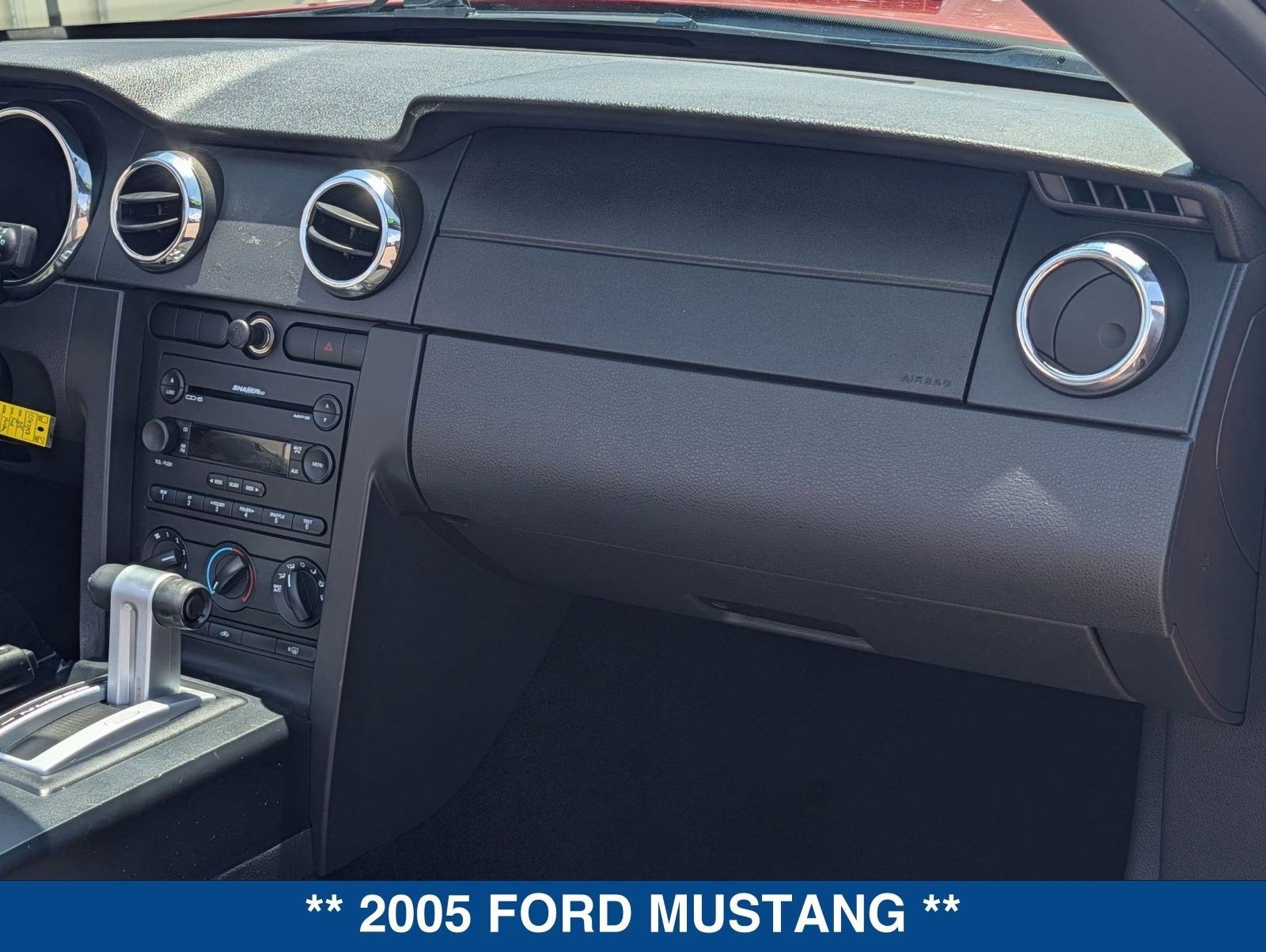 2005 Ford Mustang Deluxe