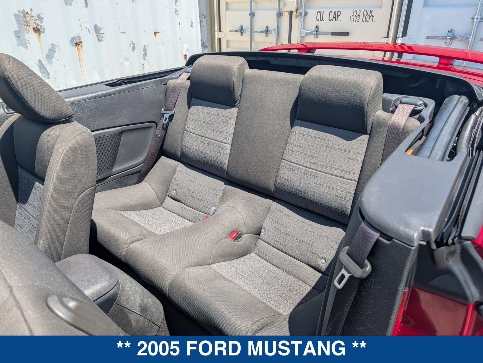 2005 Ford Mustang Deluxe