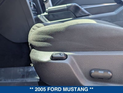2005 Ford Mustang Deluxe