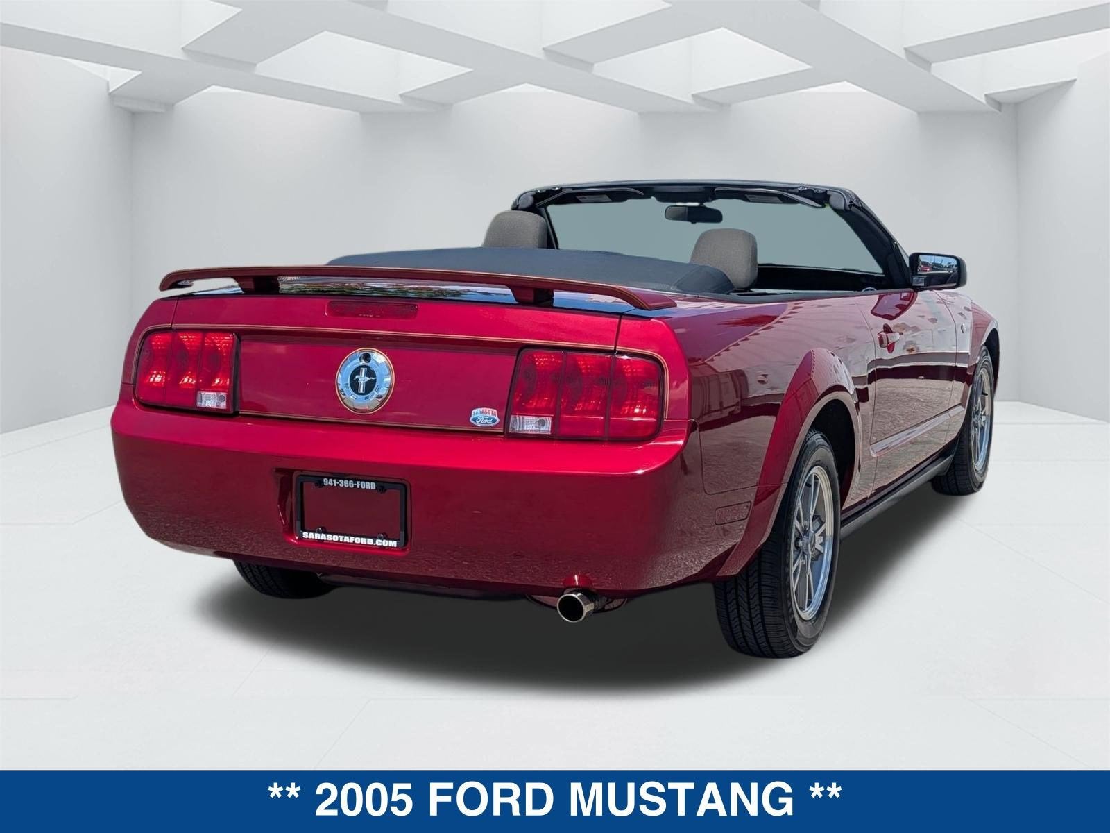 2005 Ford Mustang Deluxe