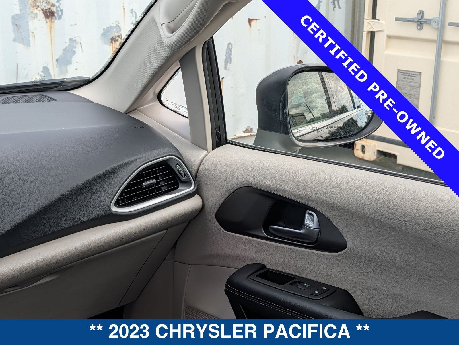 2023 Chrysler Pacifica Touring L