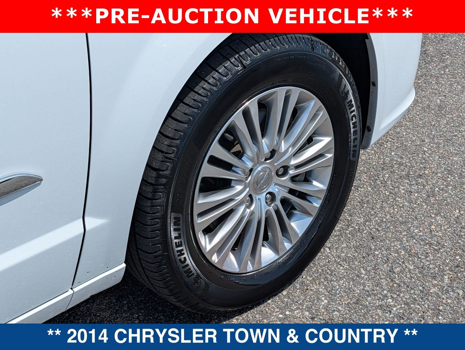 2014 Chrysler Town & Country Touring-L