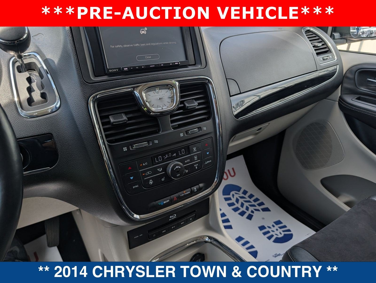 2014 Chrysler Town & Country Touring-L