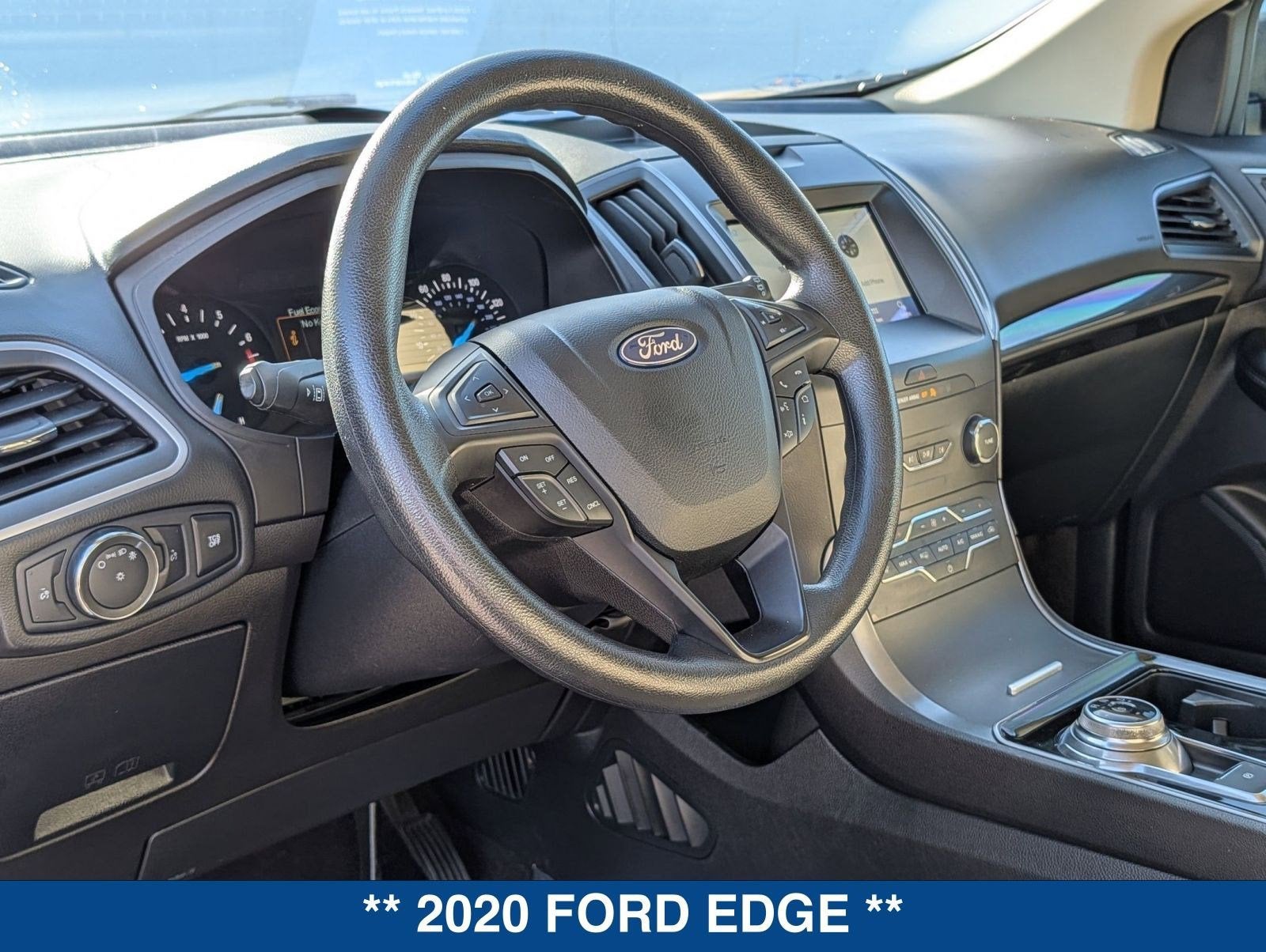 2020 Ford Edge SE
