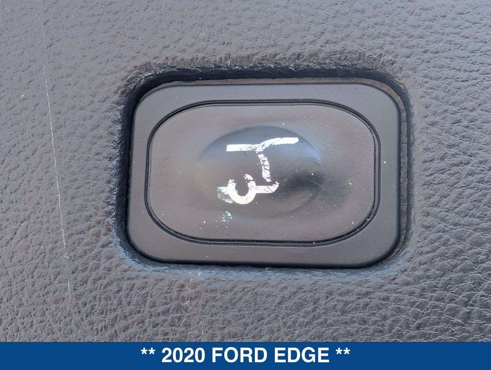 2020 Ford Edge Titanium