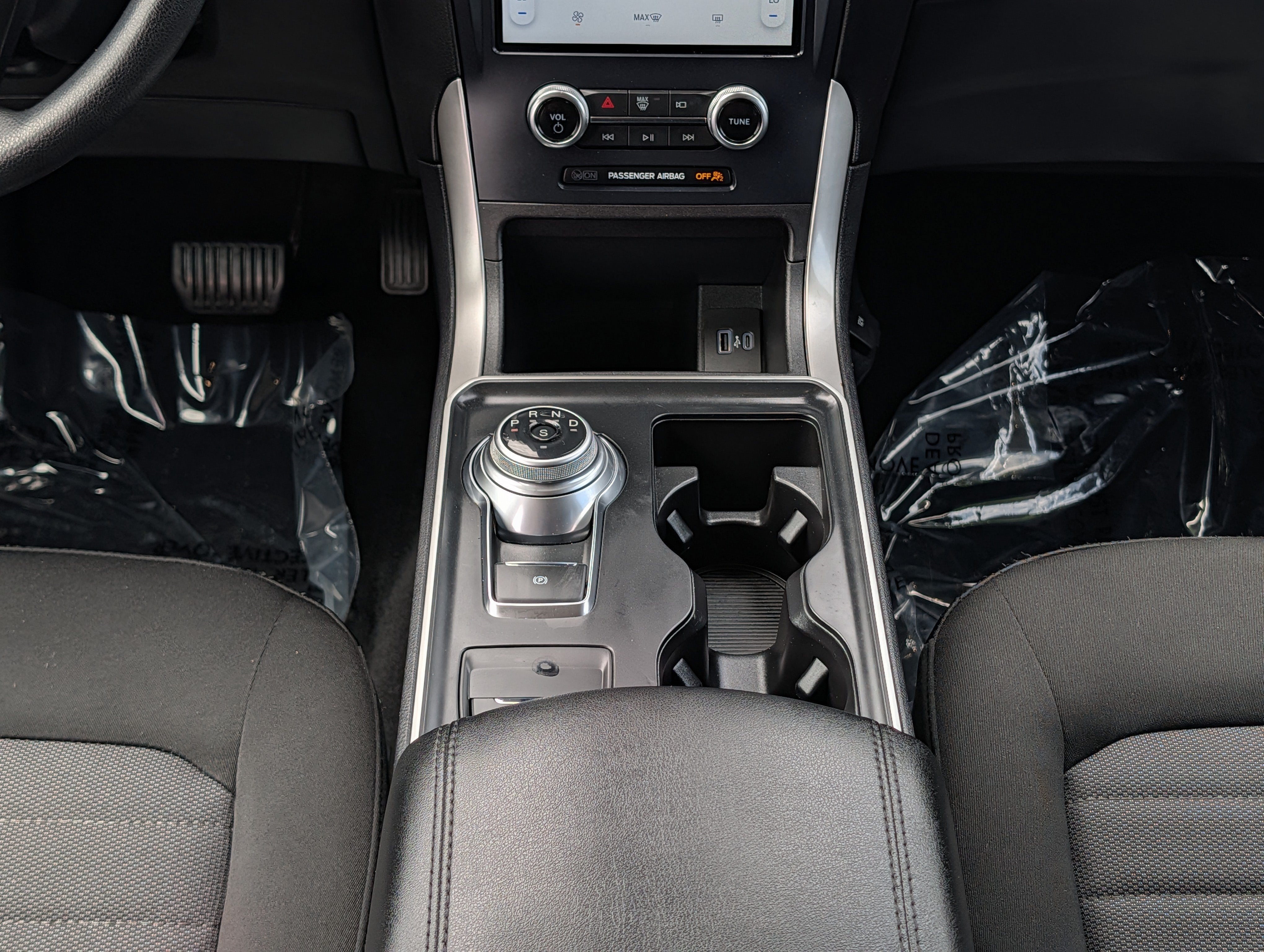 2023 Ford Edge SE