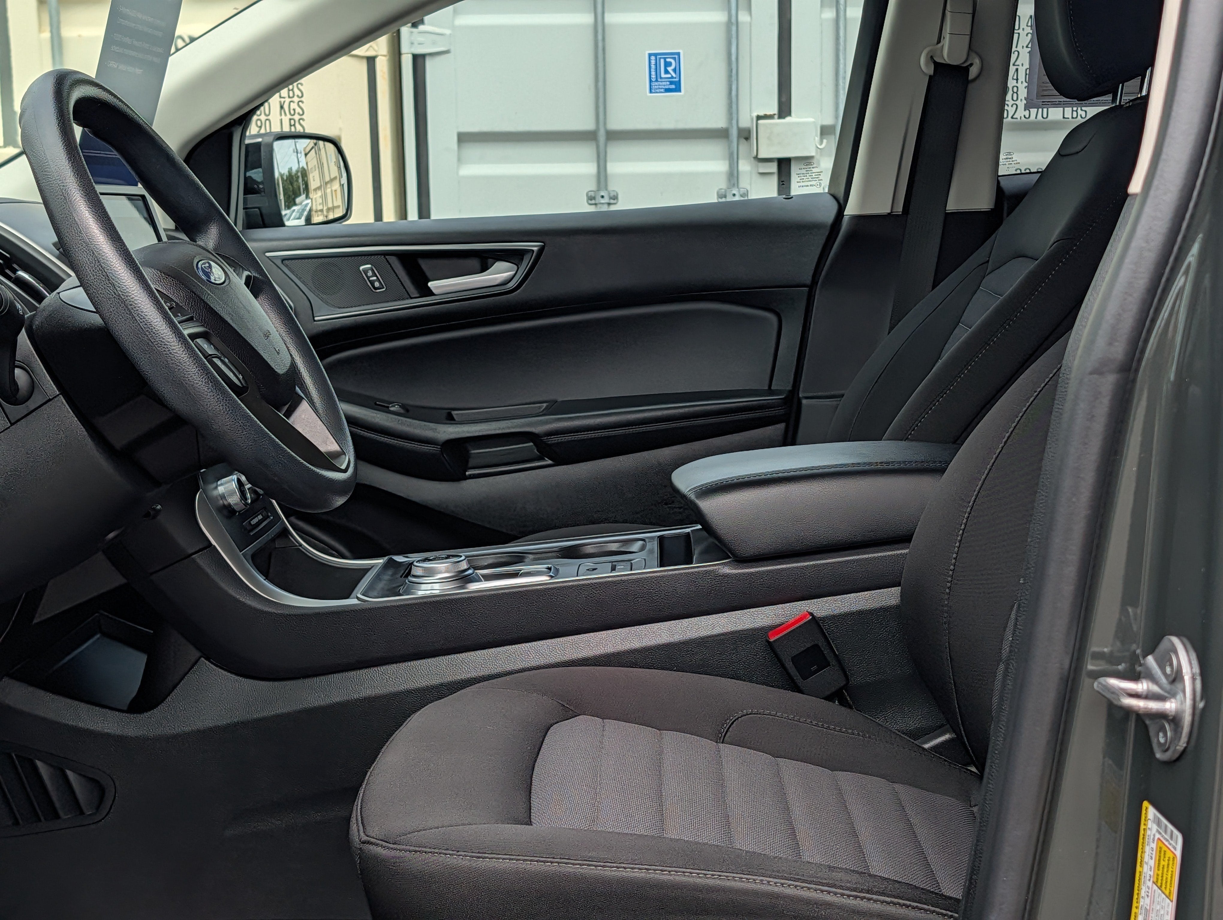 2023 Ford Edge SE