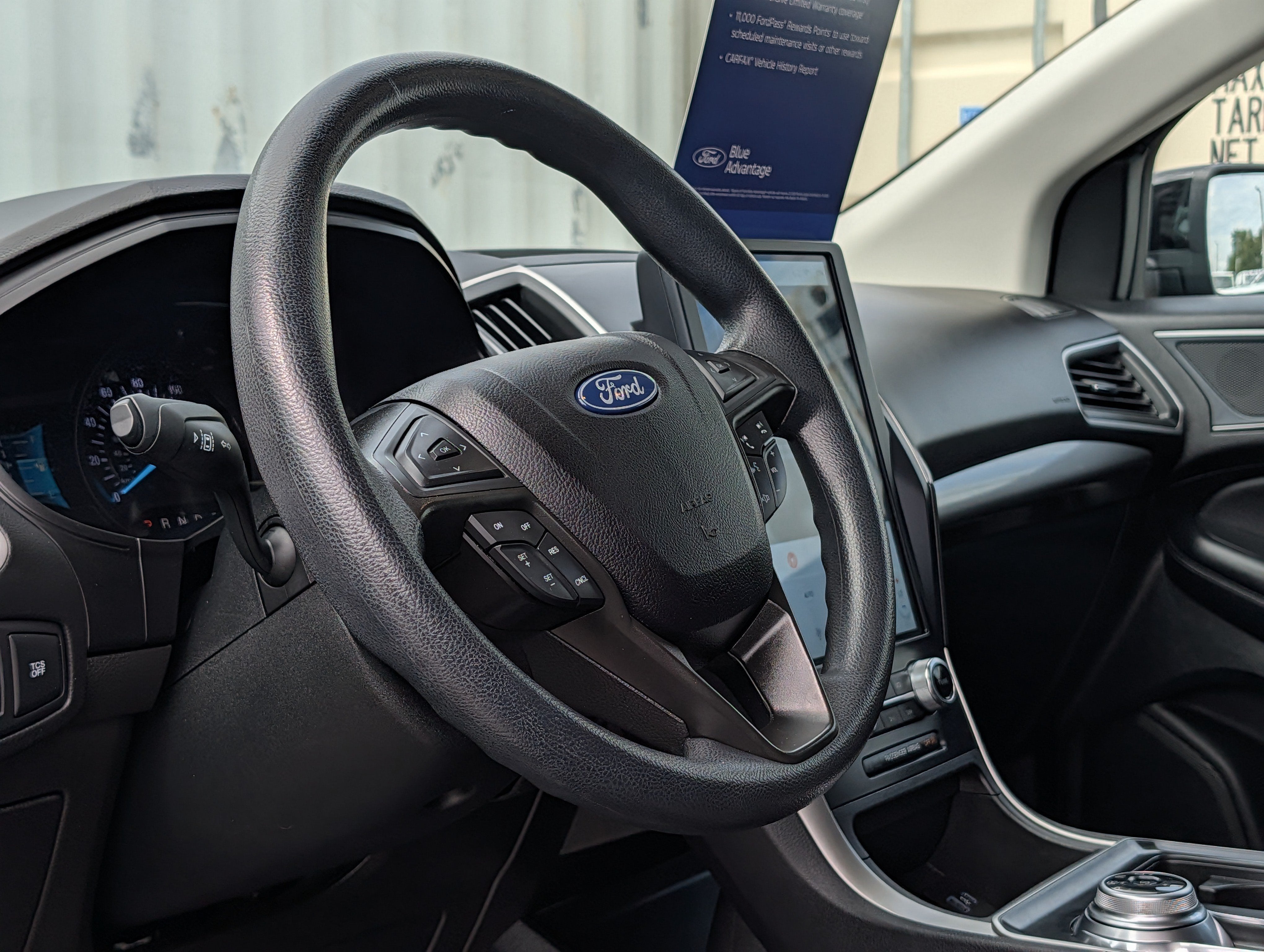 2023 Ford Edge SE
