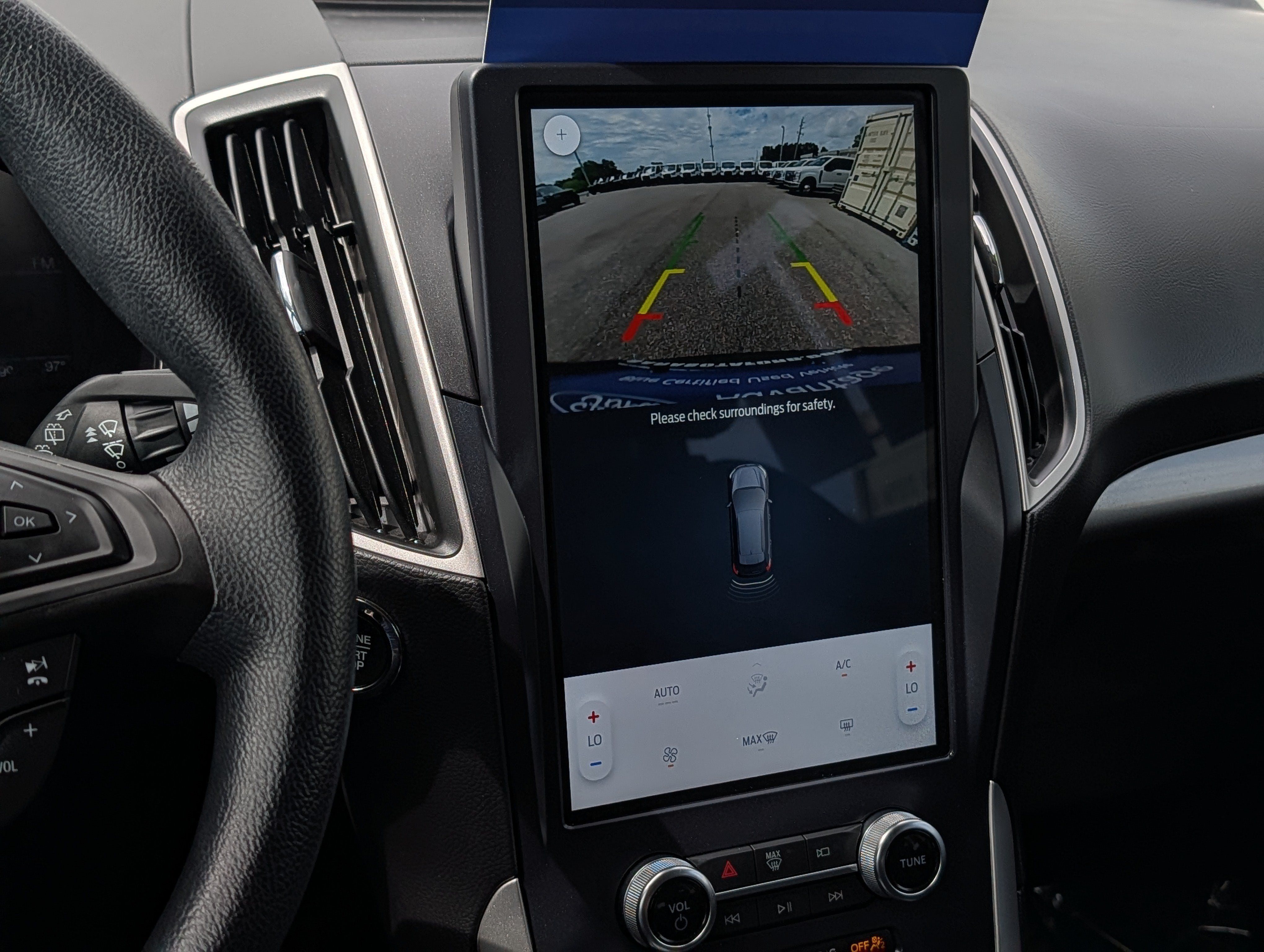 2023 Ford Edge SE