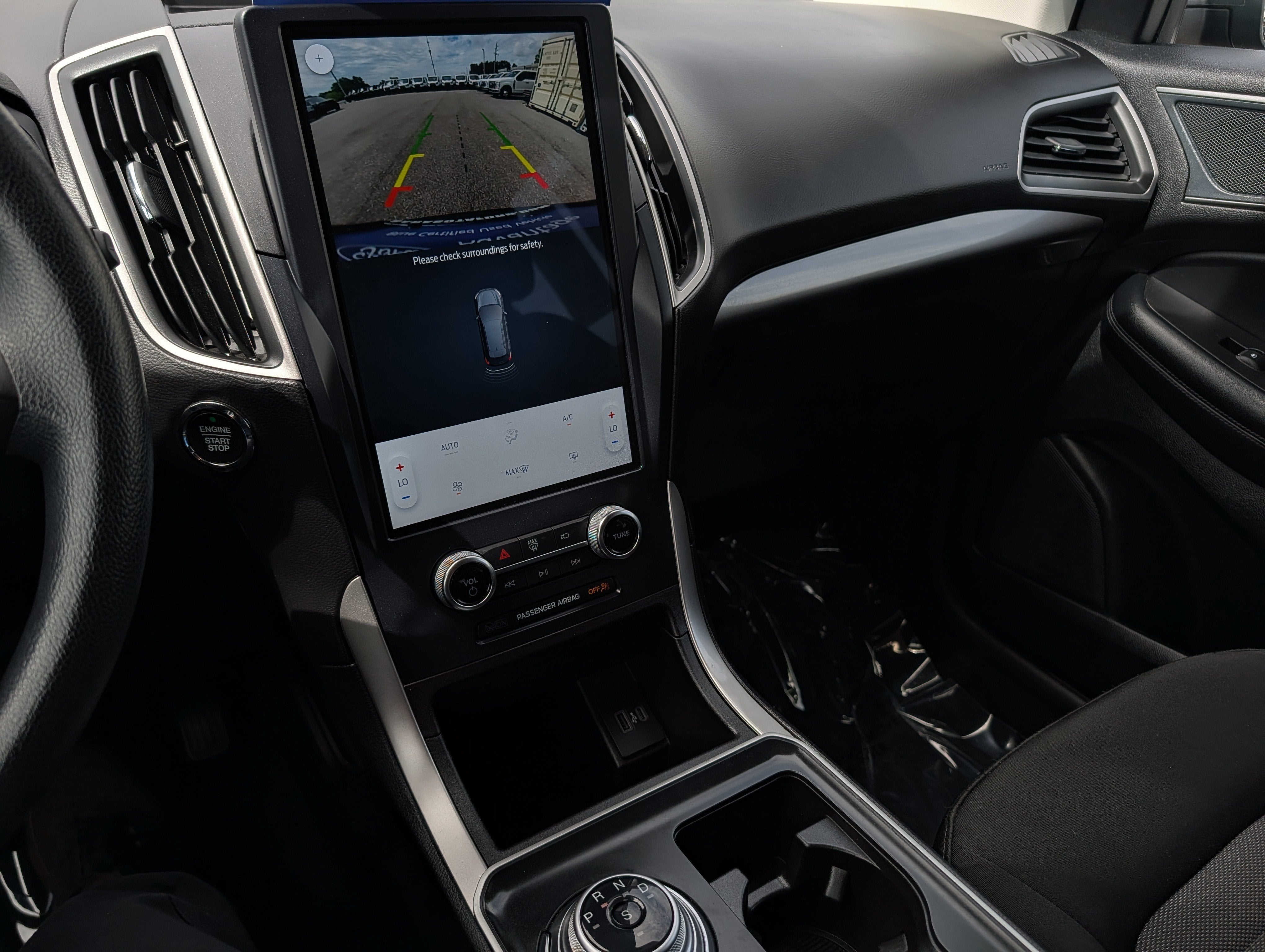 2023 Ford Edge SE