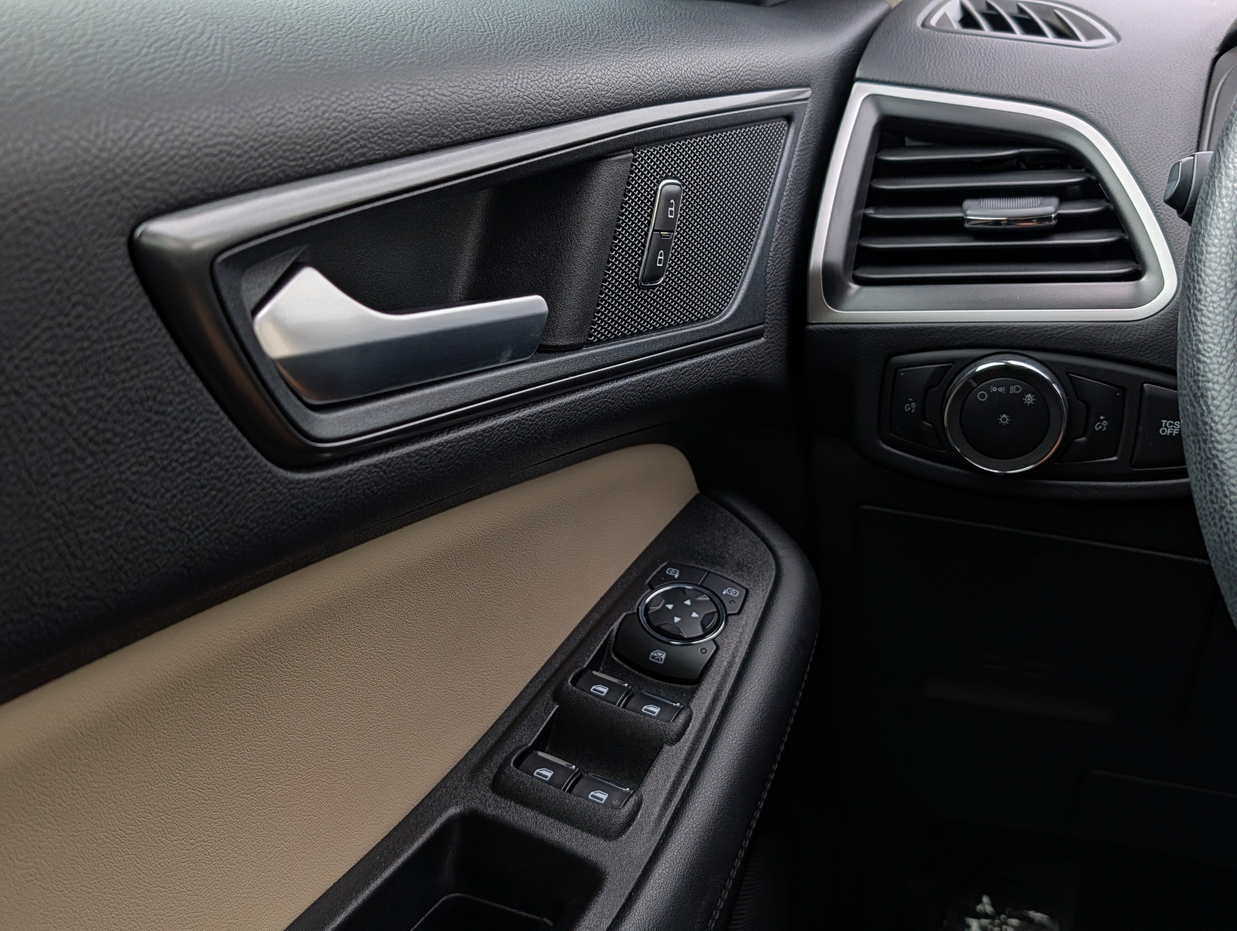 2024 Ford Edge SE