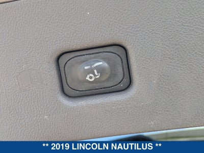 2019 Lincoln Nautilus Select