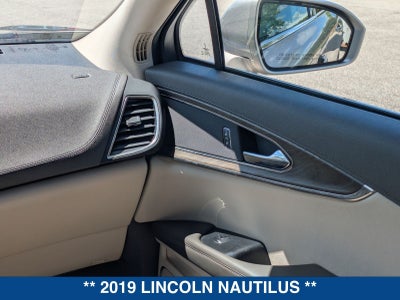 2019 Lincoln Nautilus Select