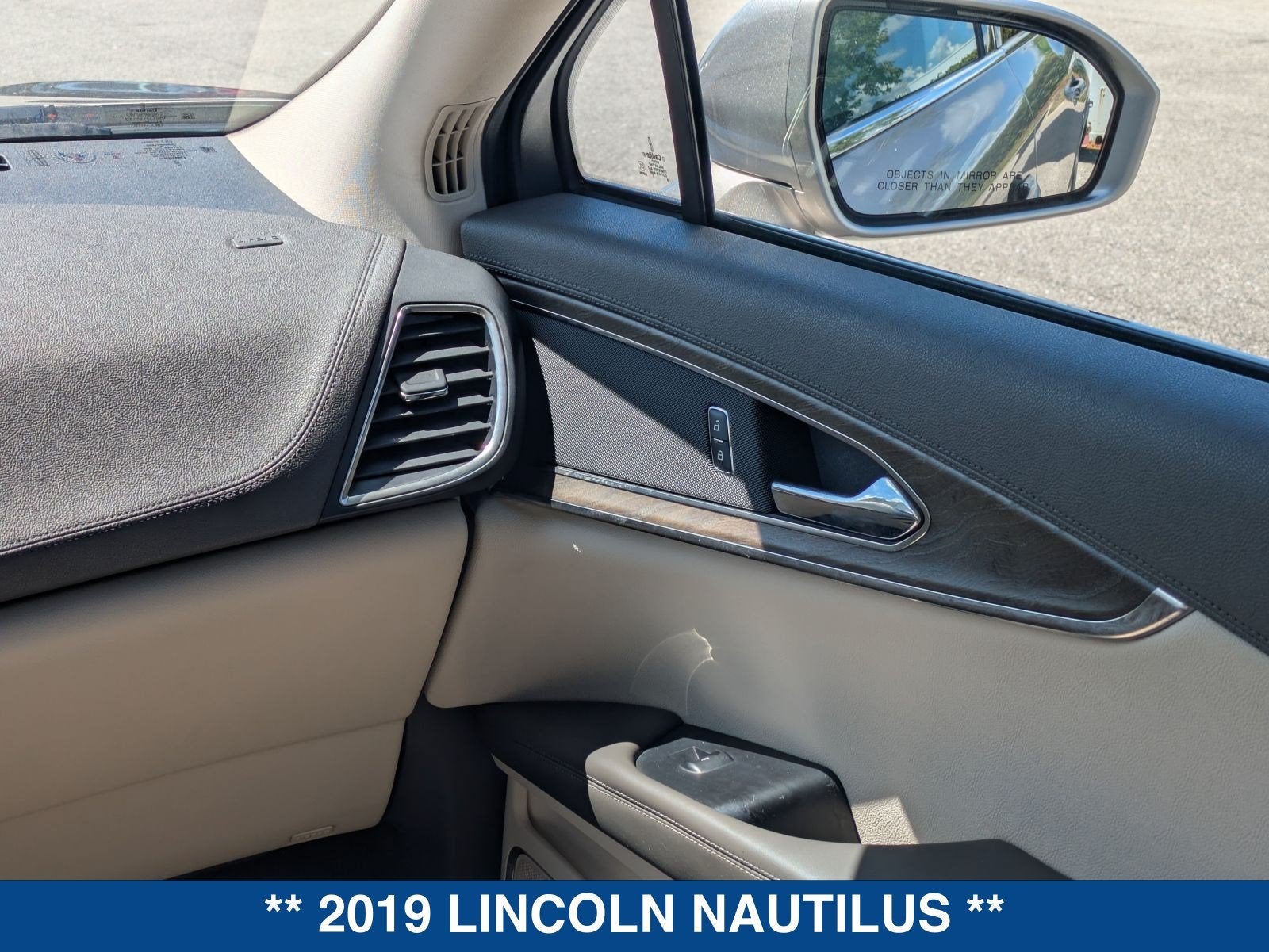2019 Lincoln Nautilus Select