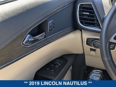 2019 Lincoln Nautilus Select