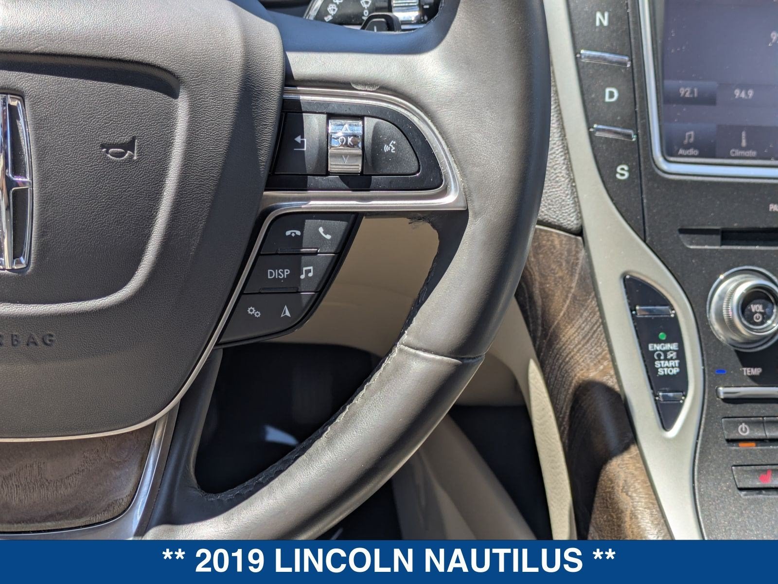 2019 Lincoln Nautilus Select