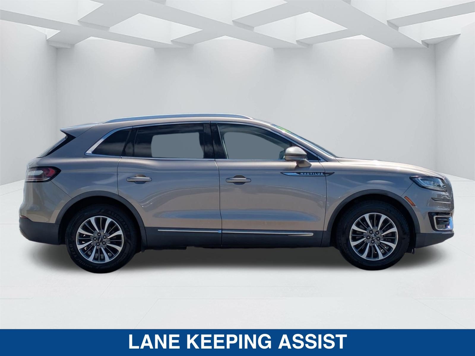 2019 Lincoln Nautilus Select