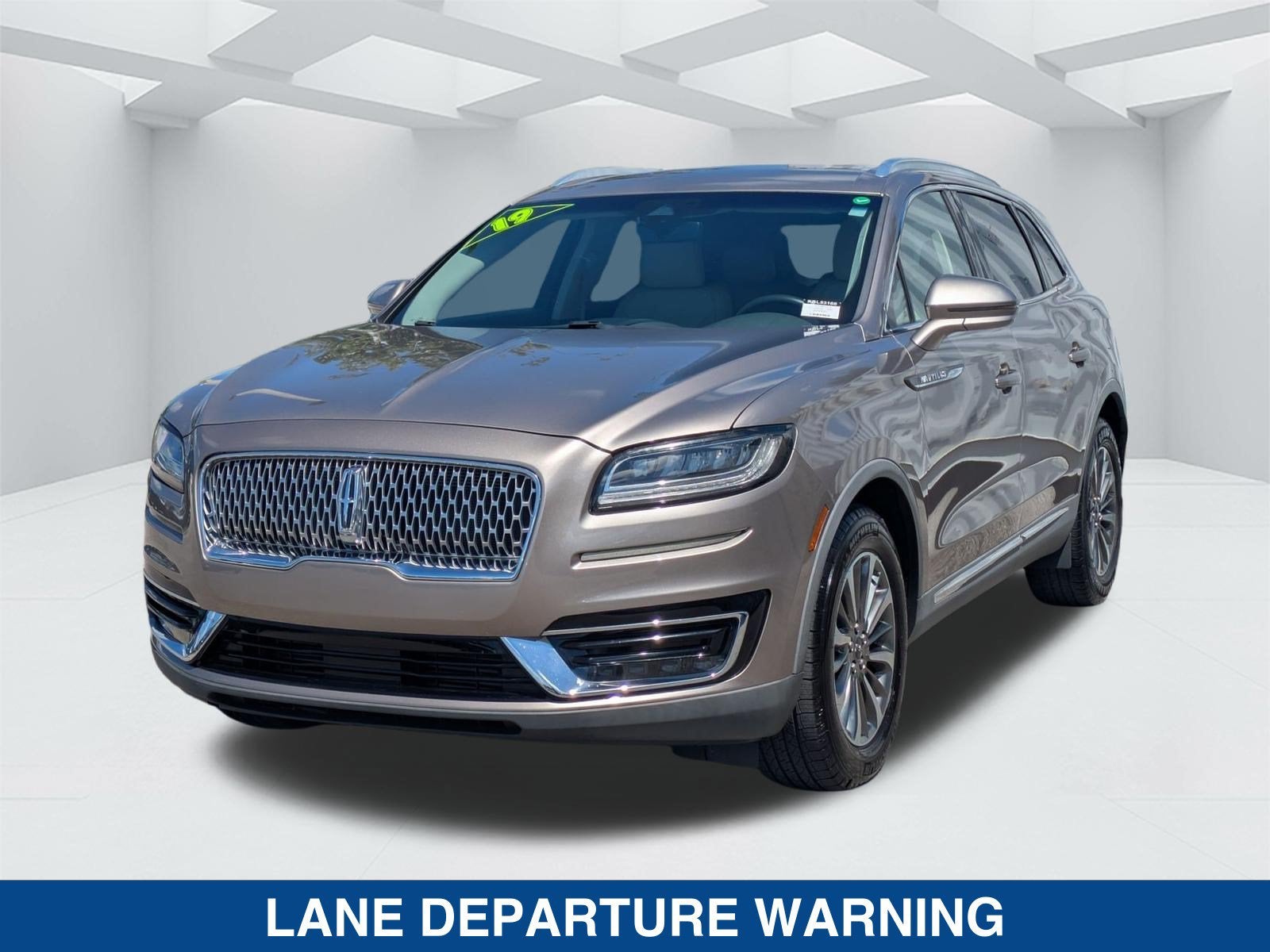 2019 Lincoln Nautilus Select