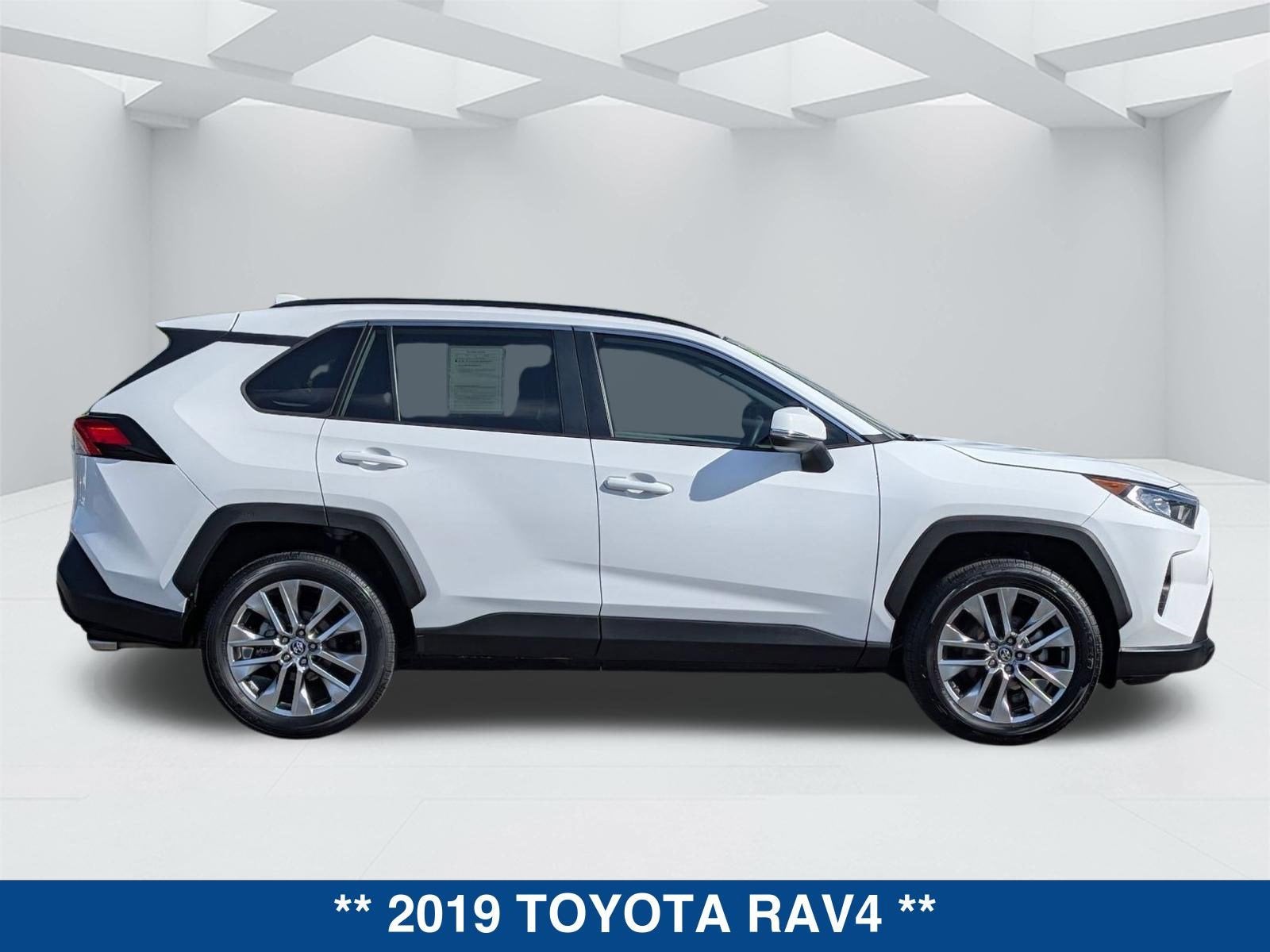 2019 Toyota RAV4 XLE Premium