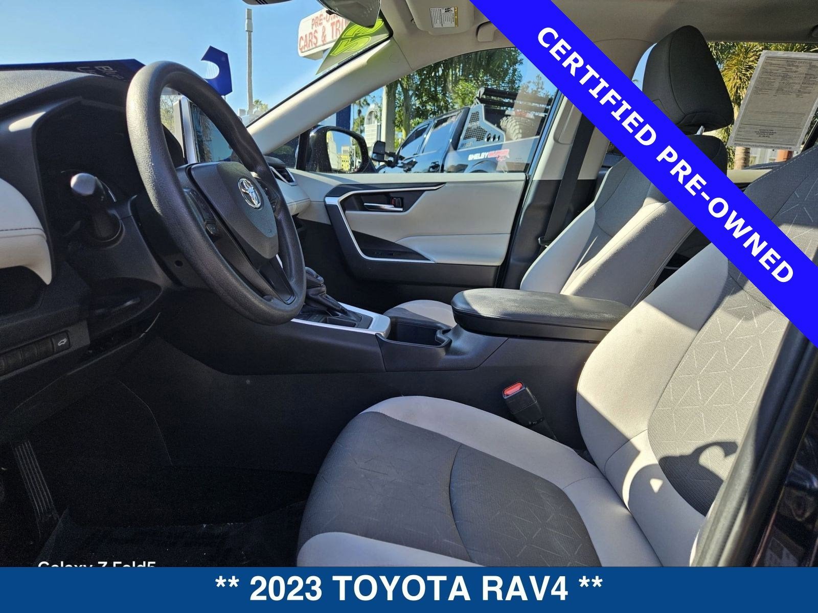 2023 Toyota RAV4 XLE