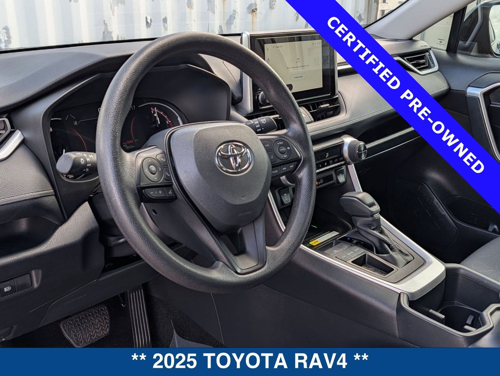 2025 Toyota RAV4 XLE