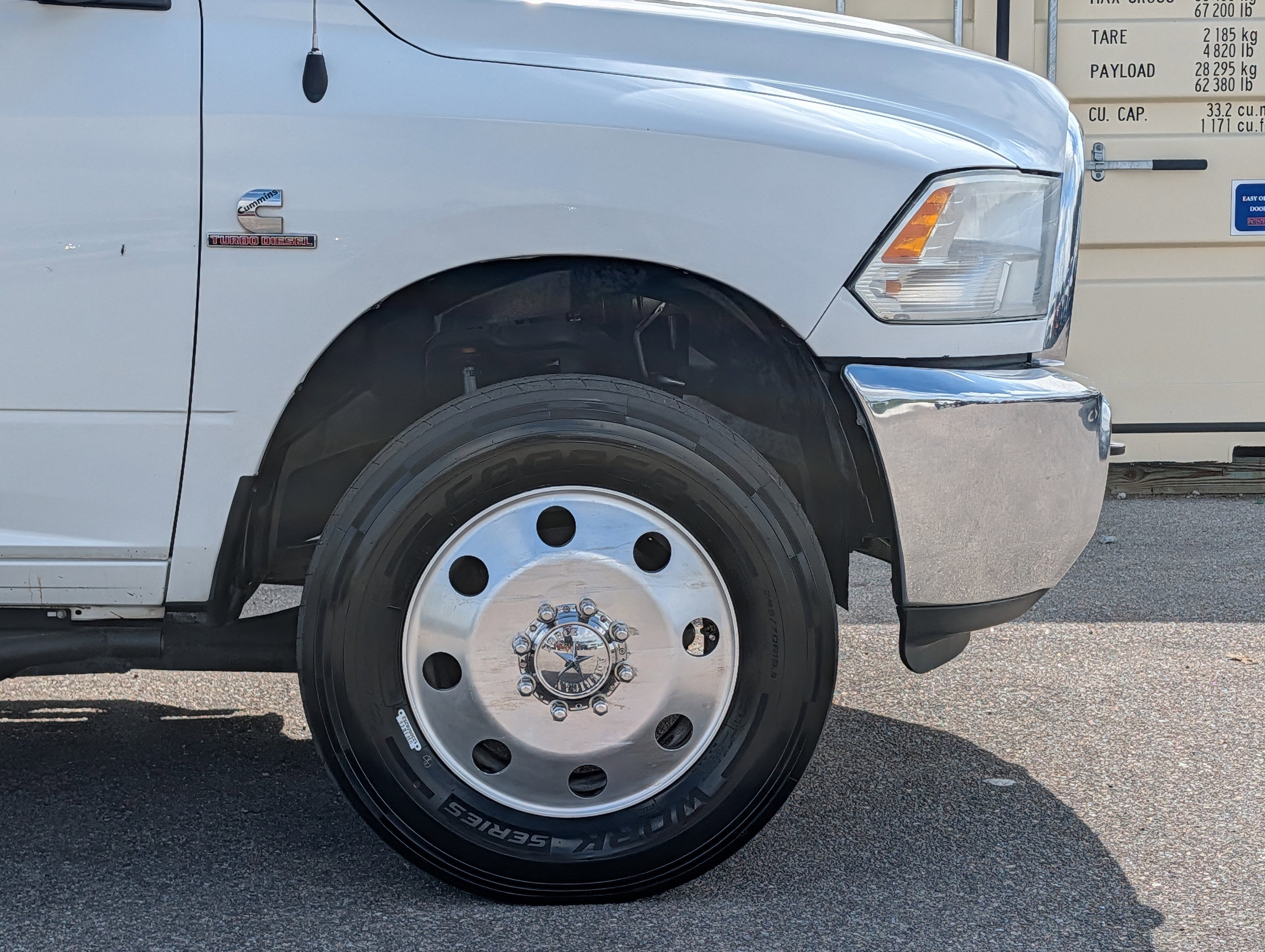2016 RAM 3500 Chassis Cab Tradesman/SLT/Laramie