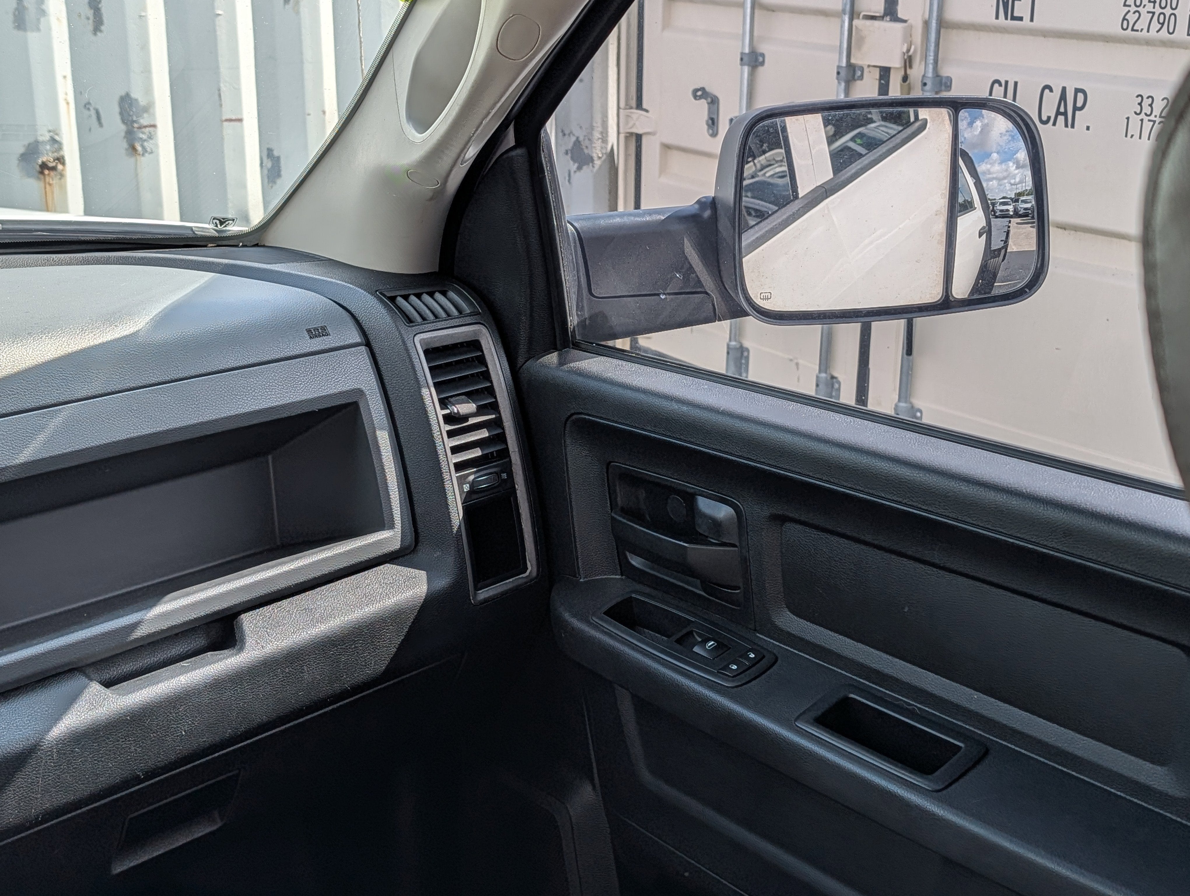 2016 RAM 3500 Chassis Cab Tradesman/SLT/Laramie