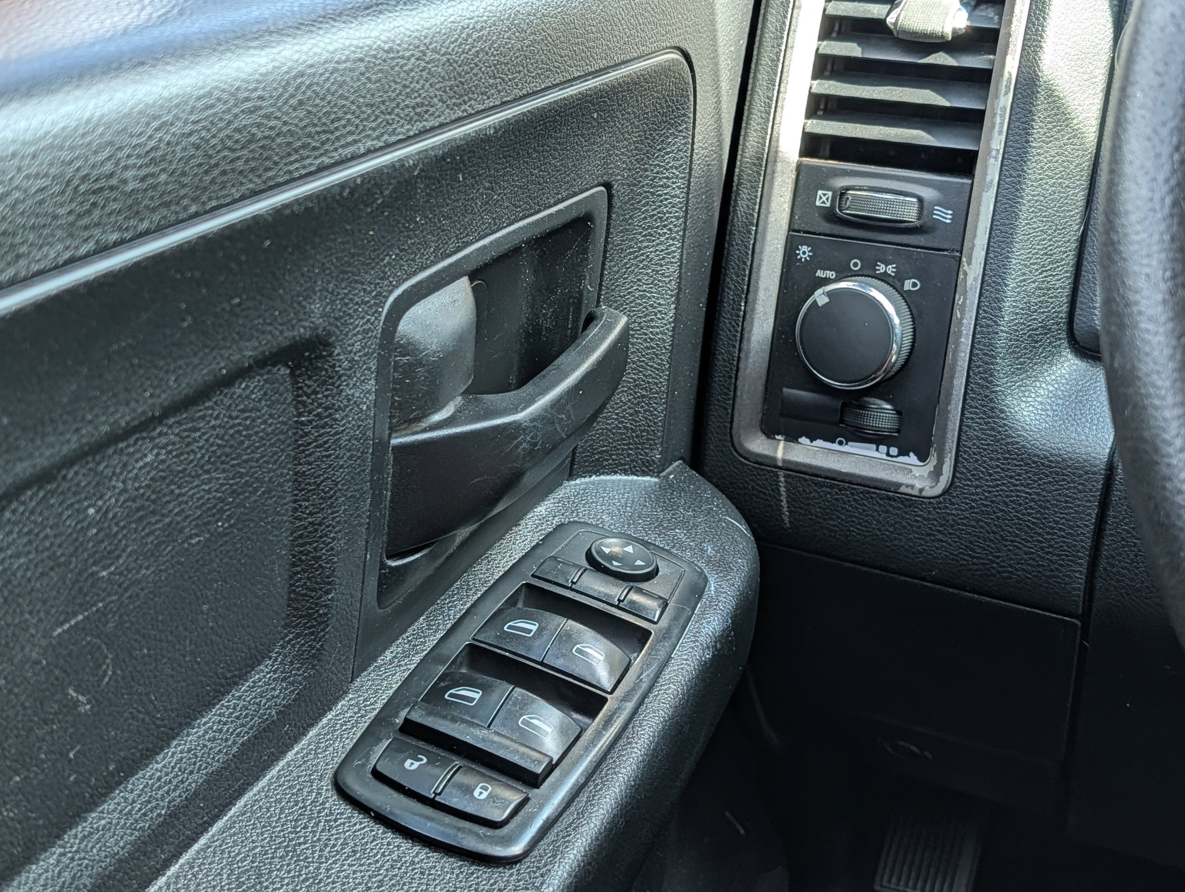 2016 RAM 3500 Chassis Cab Tradesman/SLT/Laramie