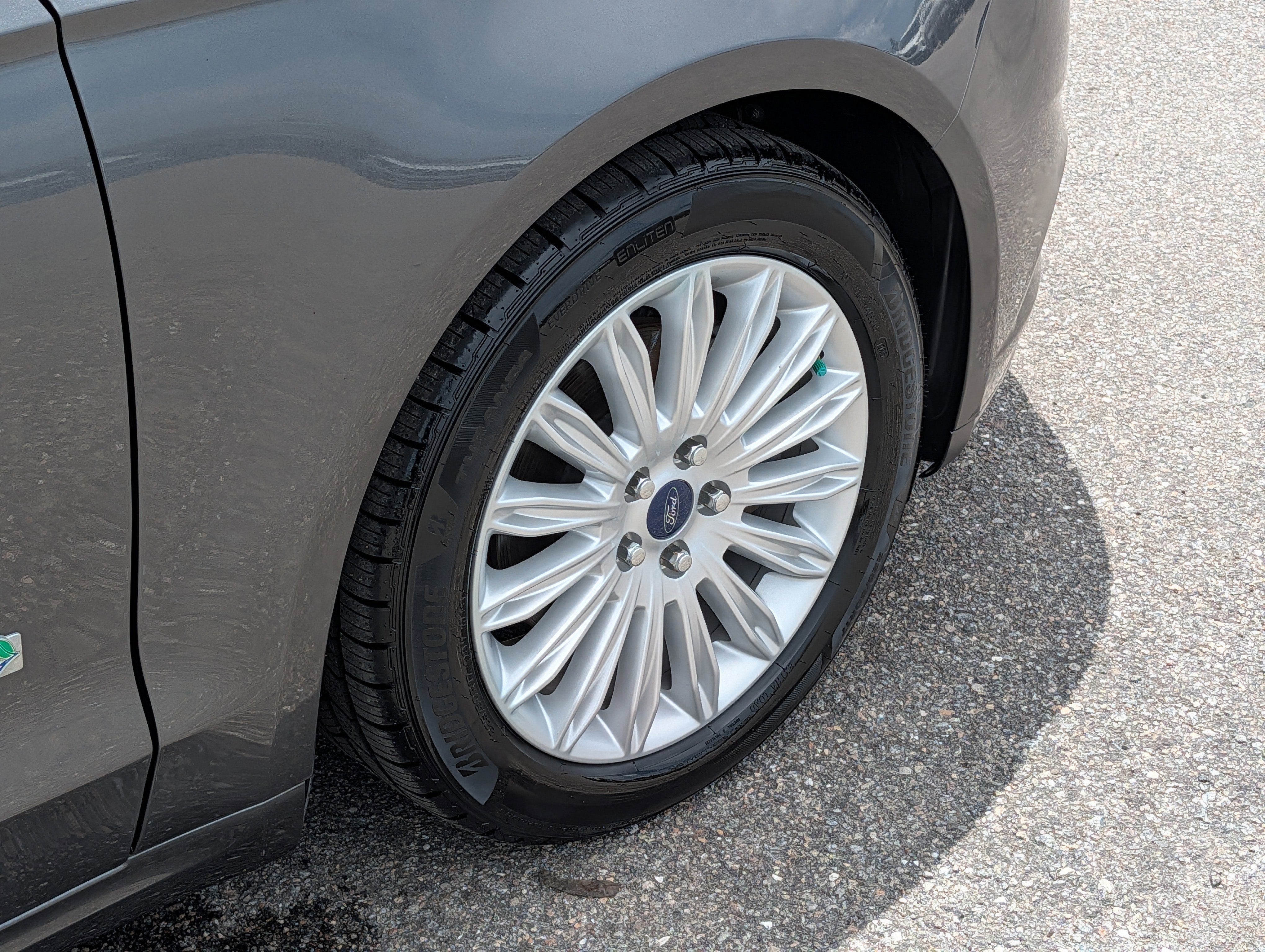 2016 Ford Fusion Hybrid SE